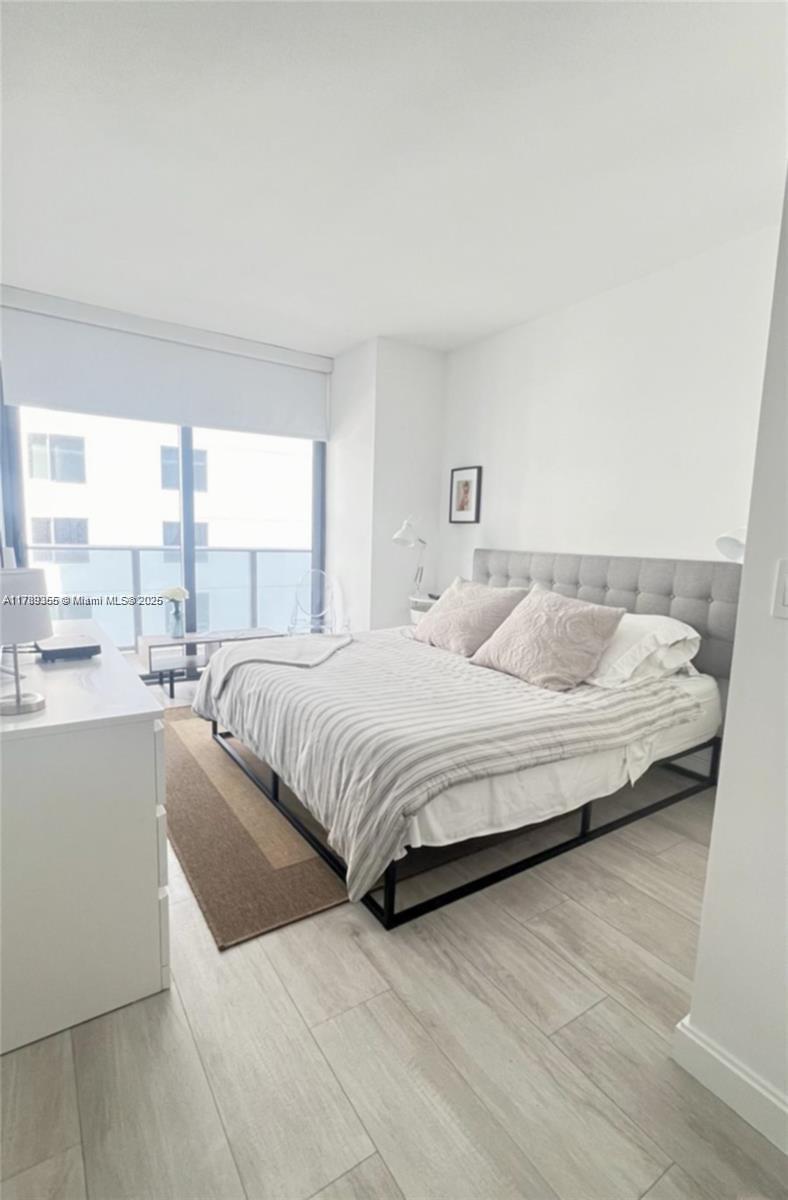 55 SW 9th #2509, Miami FL 33130