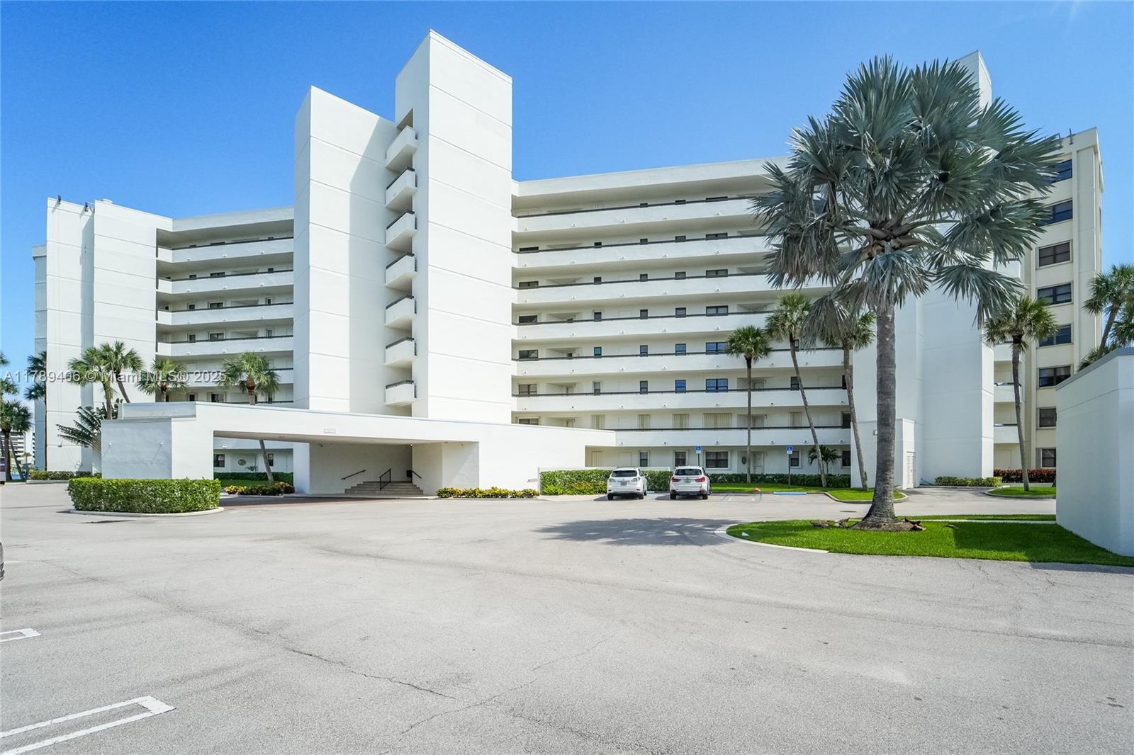 19800 Sandpointe Bay Dr #506, Tequesta, Florida image 3