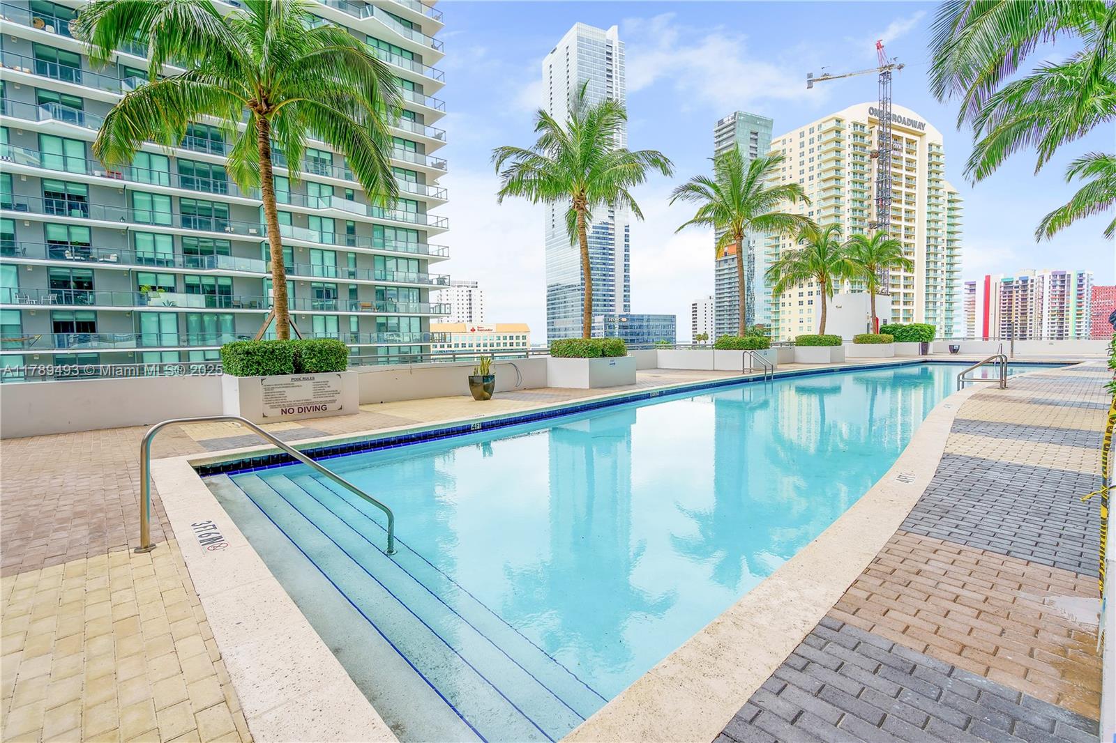 60 SW 13th St #2204, Miami FL 33130