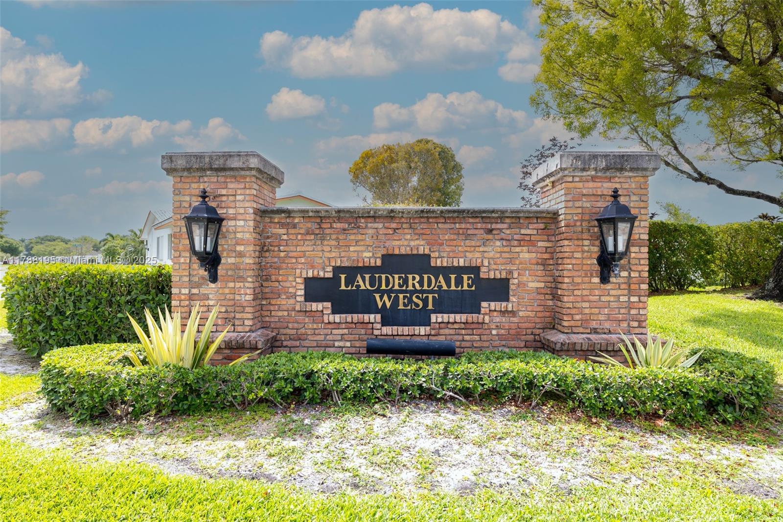 1171 NW 88th Way, Plantation, Florida image 32