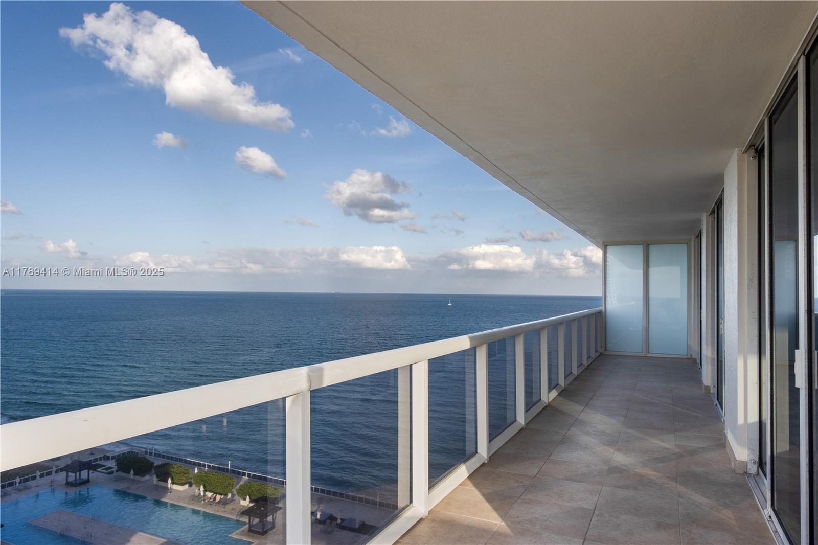 Condo for Rent in Hallandale Beach, FL