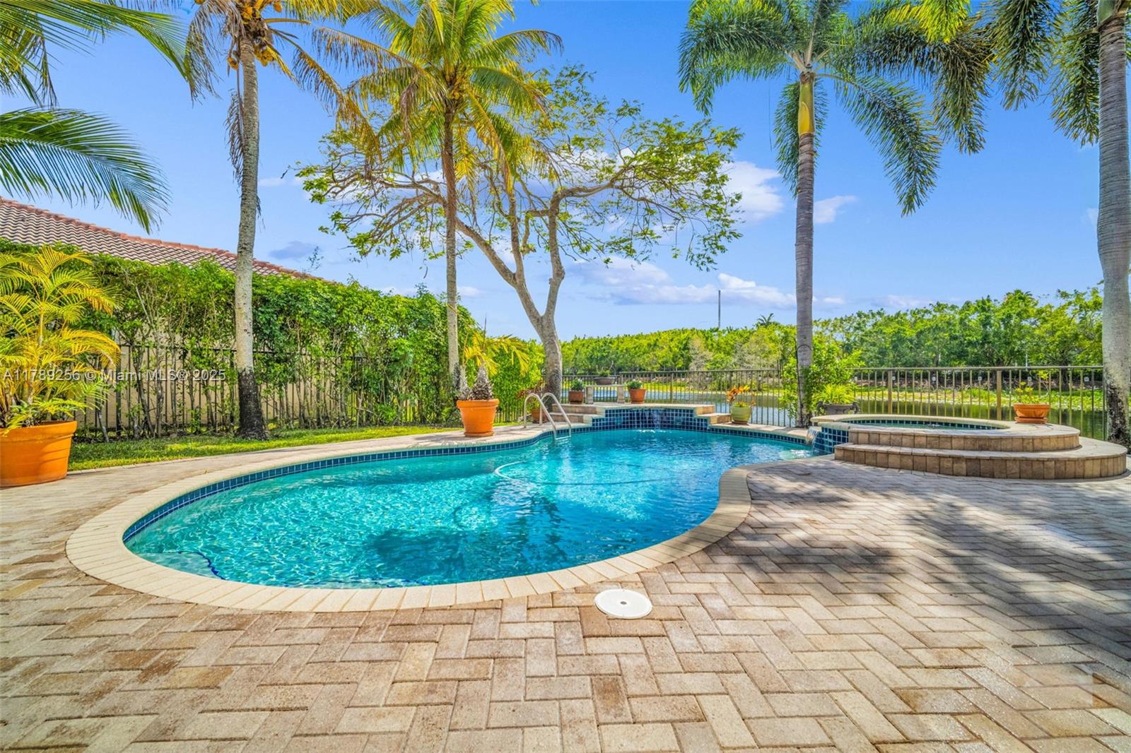 3739 Oak Ridge Cir, Weston, Florida image 21