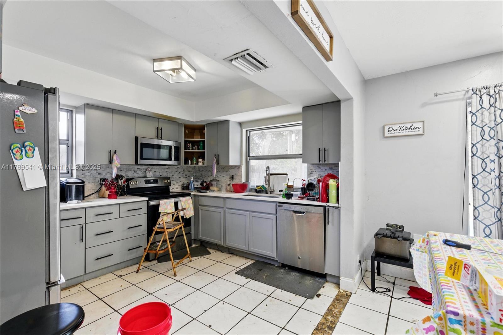 4210 NW 23rd St, Lauderhill, Florida image 7