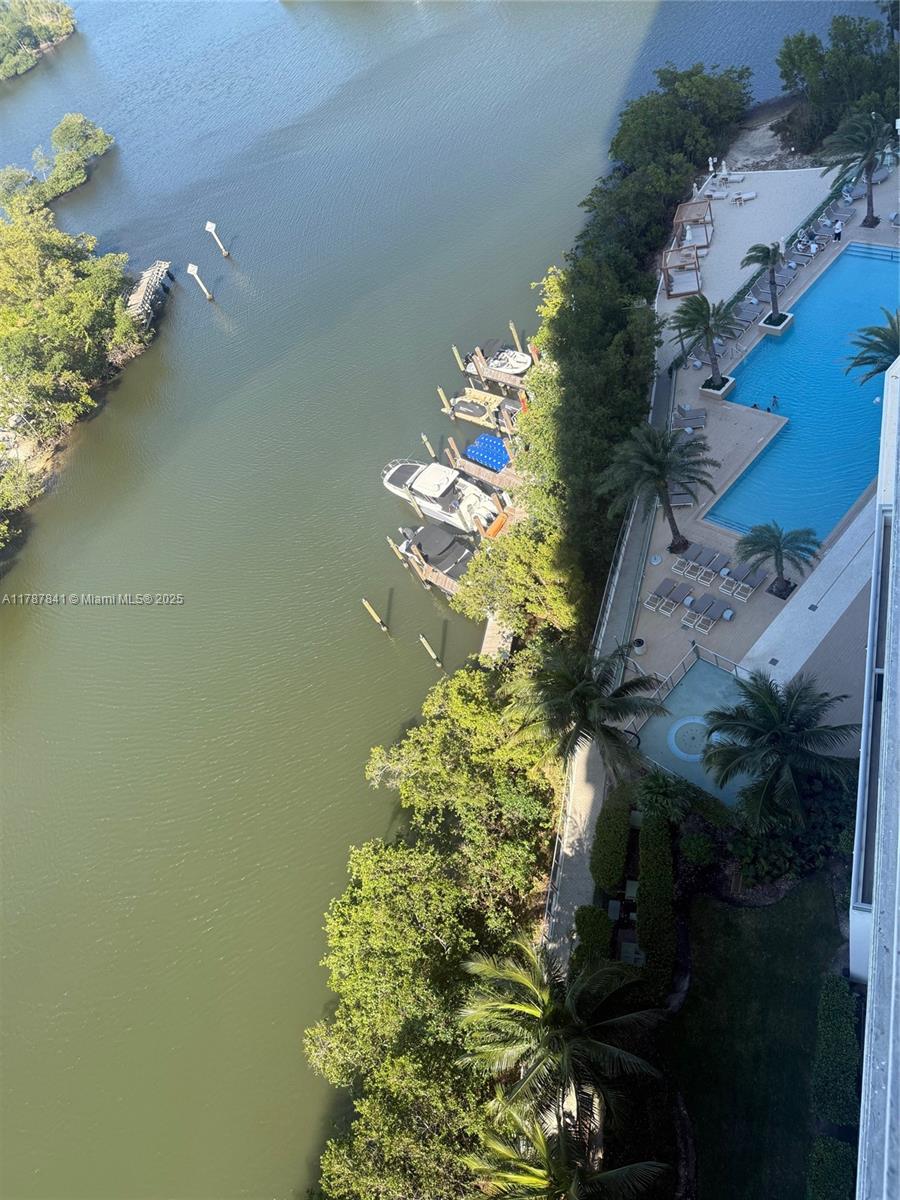 Property photo # 6