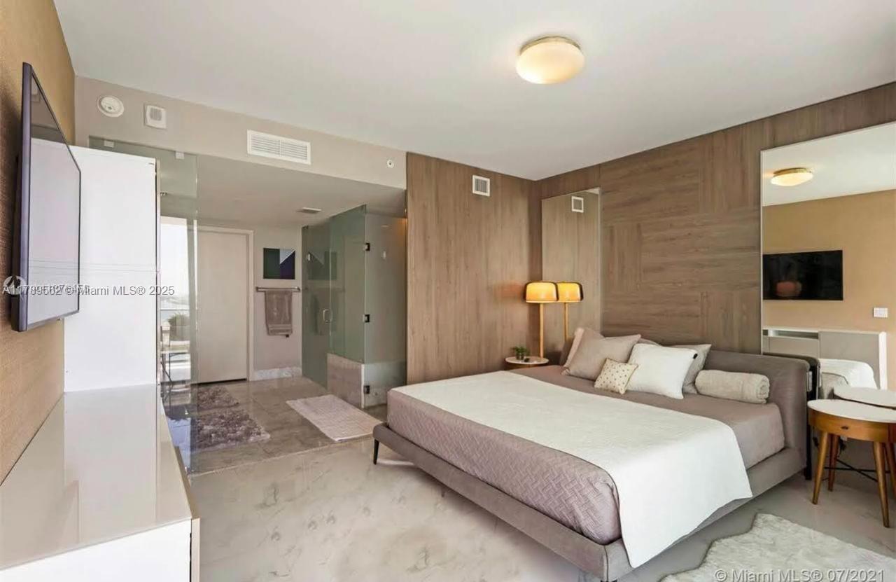 3131 NE 7th Ave #2102, Miami FL 33137