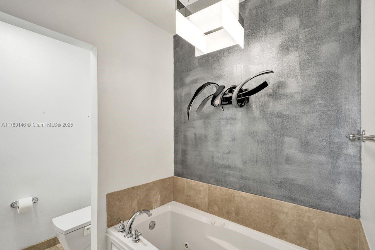 16101 Emerald Estates Dr #342, Weston, Florida image 15