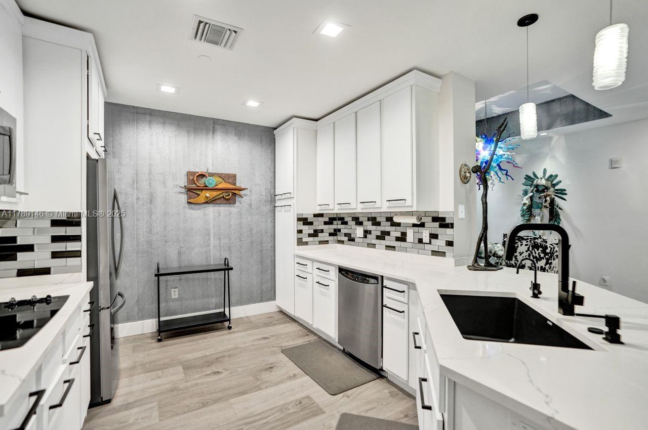 16101 Emerald Estates Dr #342, Weston, Florida image 4