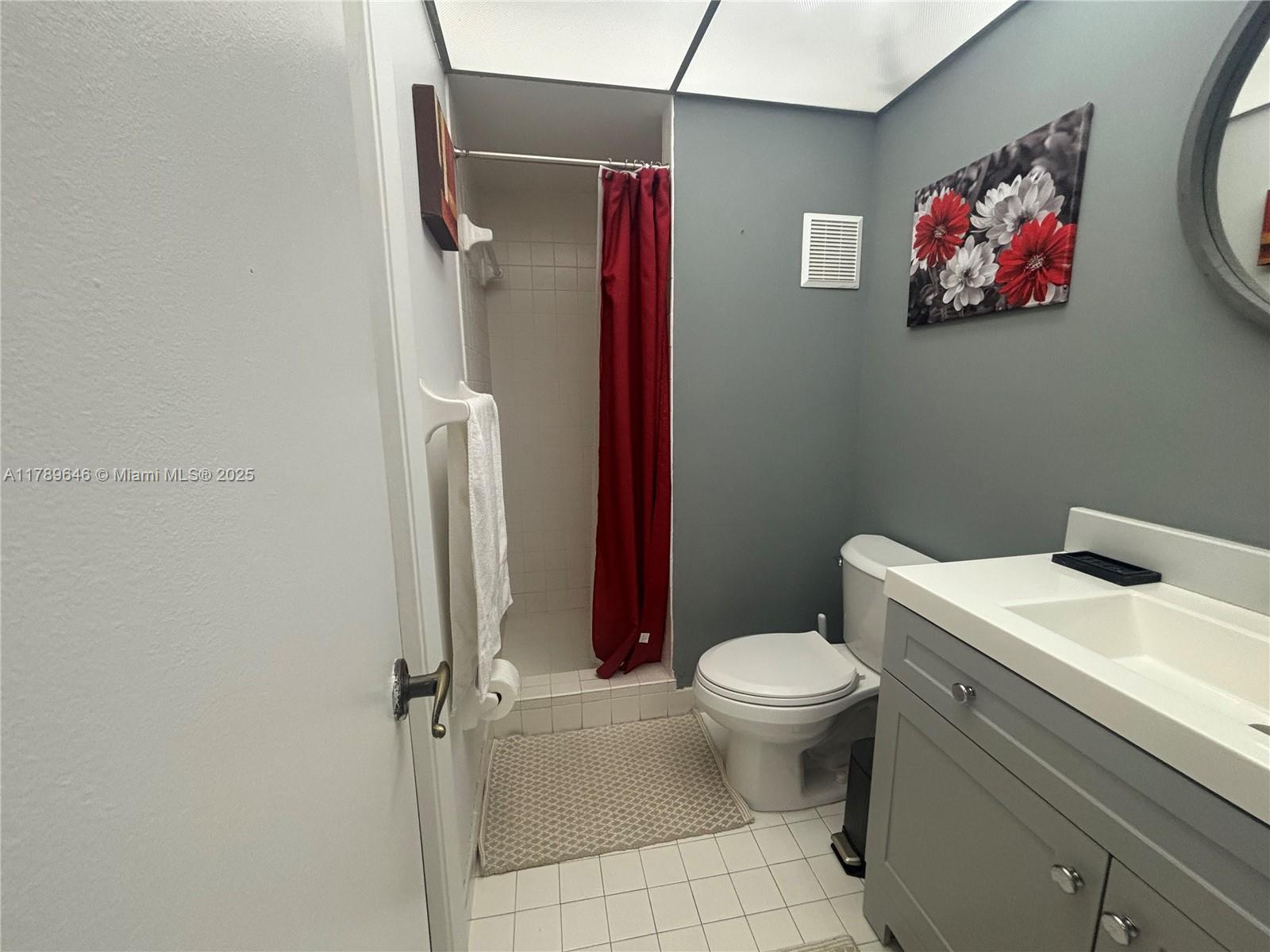 Listing Photo 11