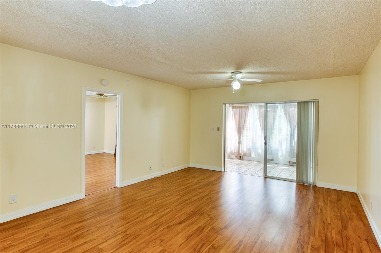 1005 Country Club Dr #408, Margate, Florida image 10