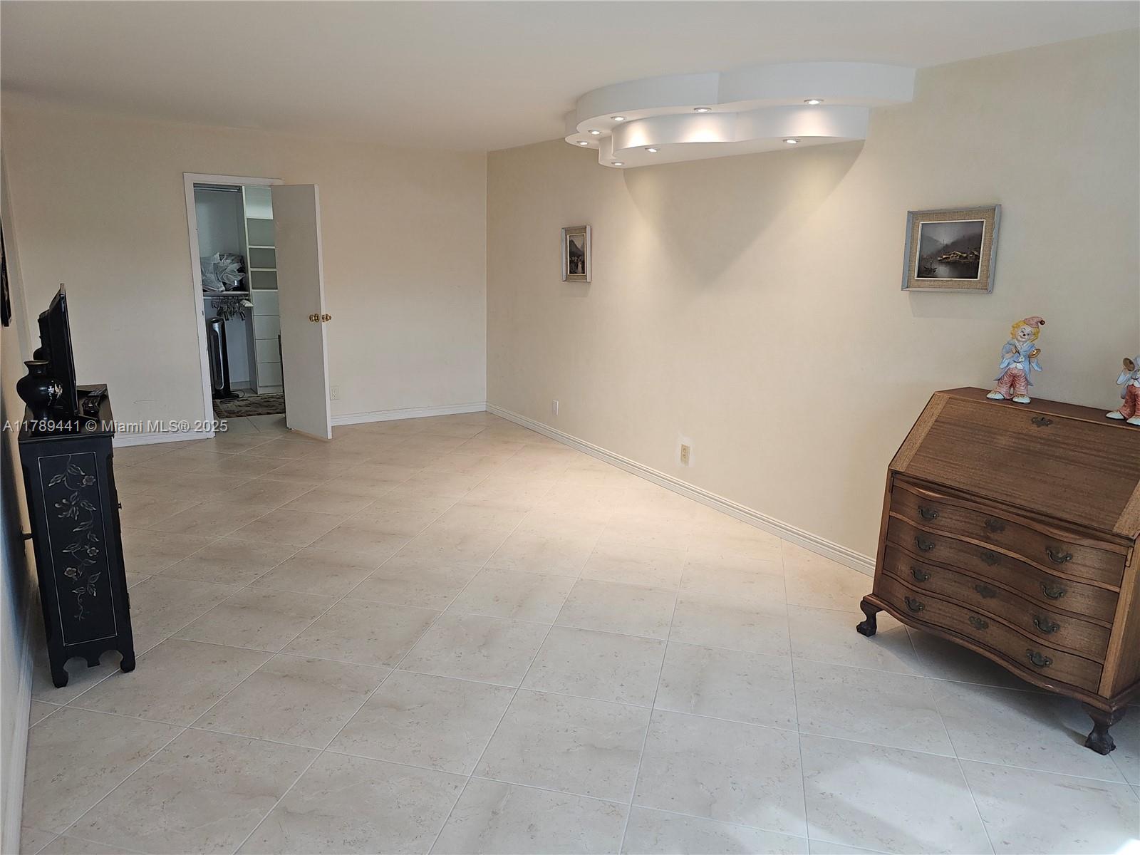 2049 S Ocean Dr #PH1, Hallandale Beach, Florida image 28