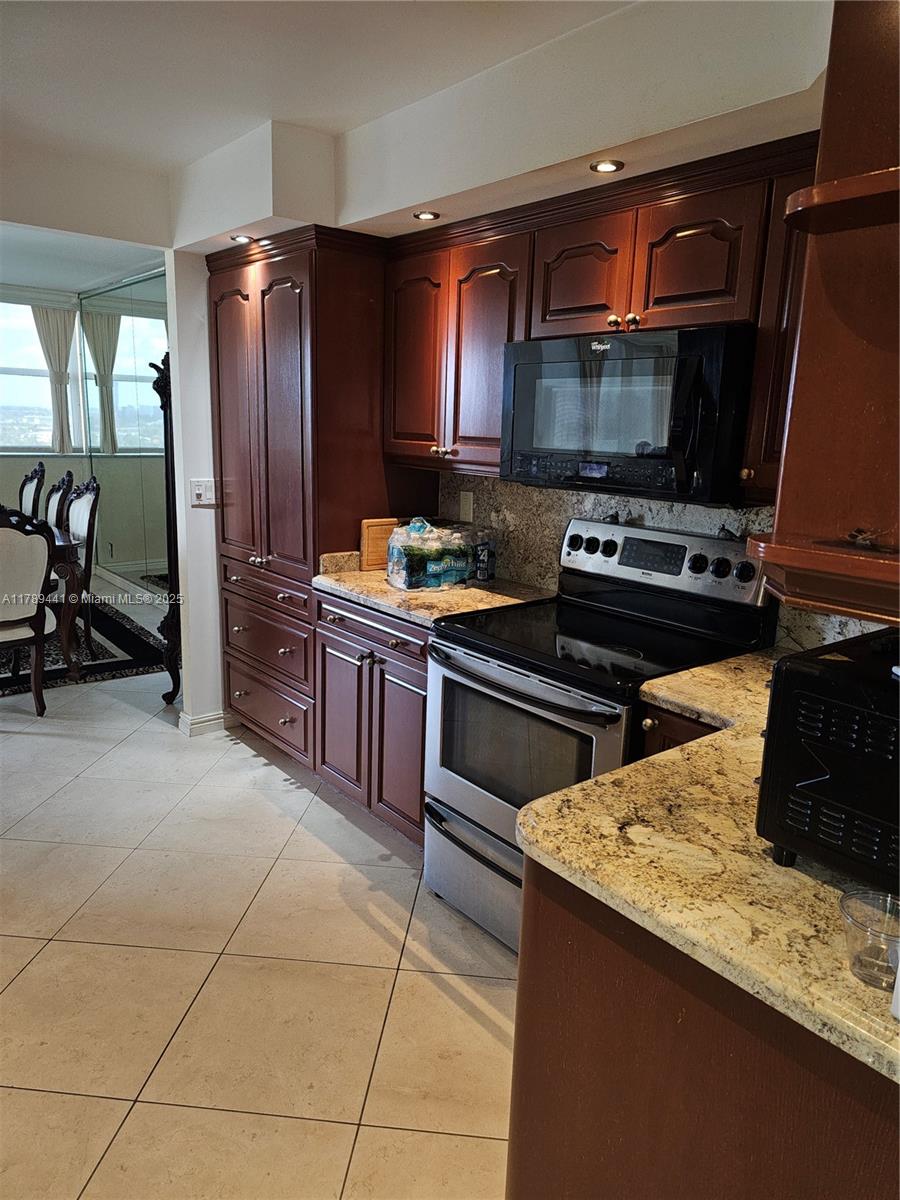 2049 S Ocean Dr #PH1, Hallandale Beach, Florida image 9