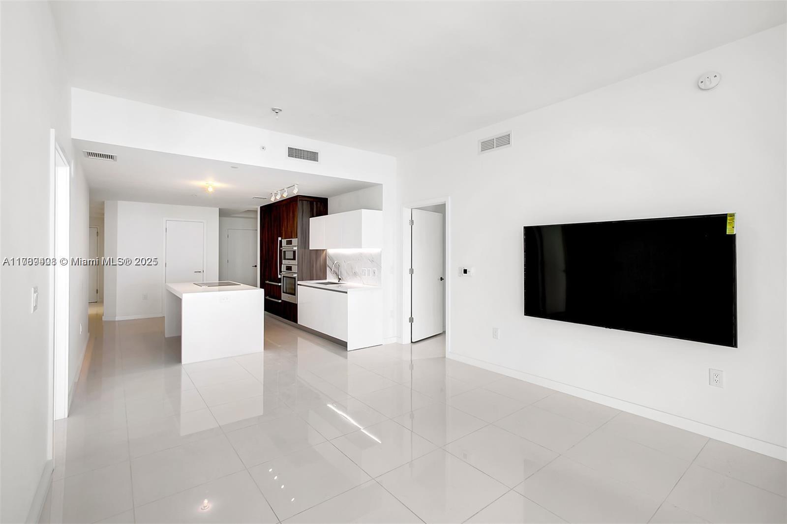 851 NE 1st Ave #4407, Miami FL 33132