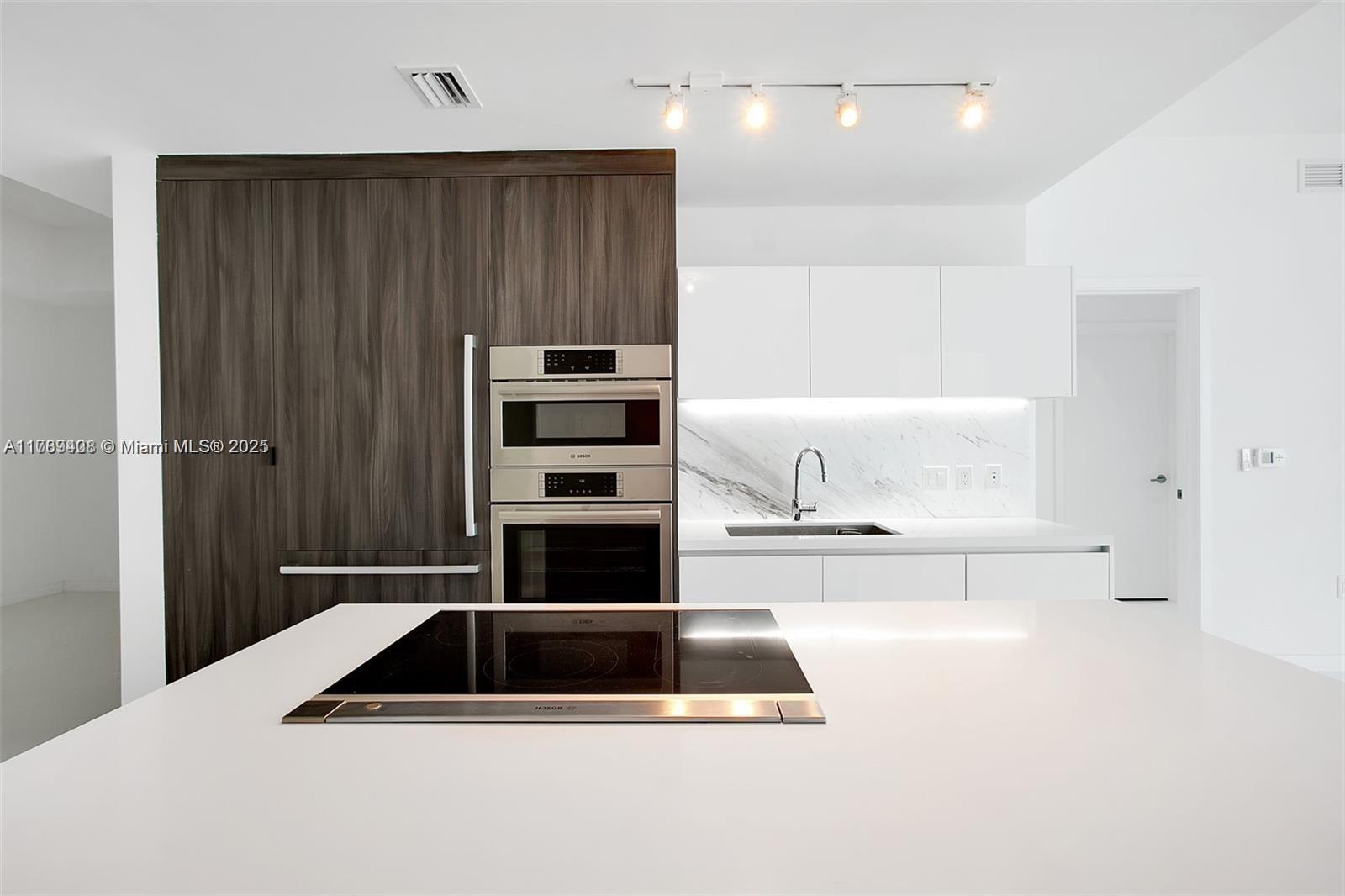 851 NE 1st Ave #4407, Miami FL 33132