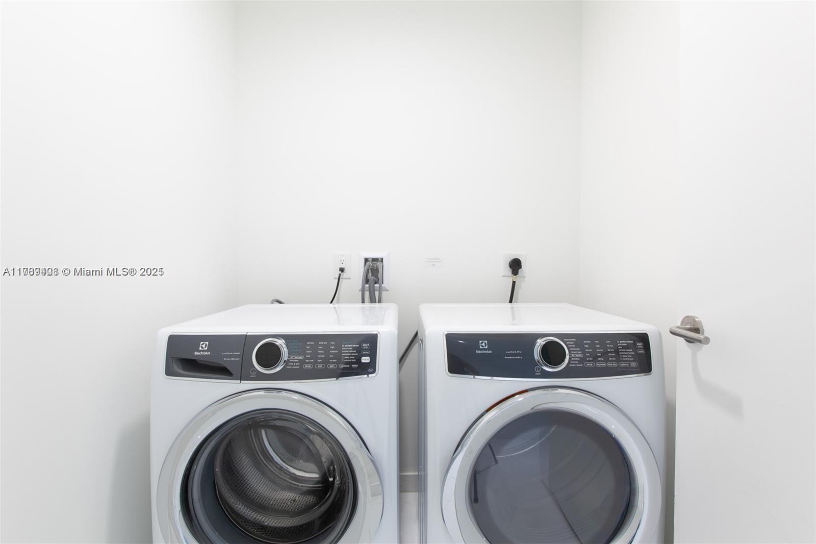 851 NE 1st Ave #4407, Miami FL 33132