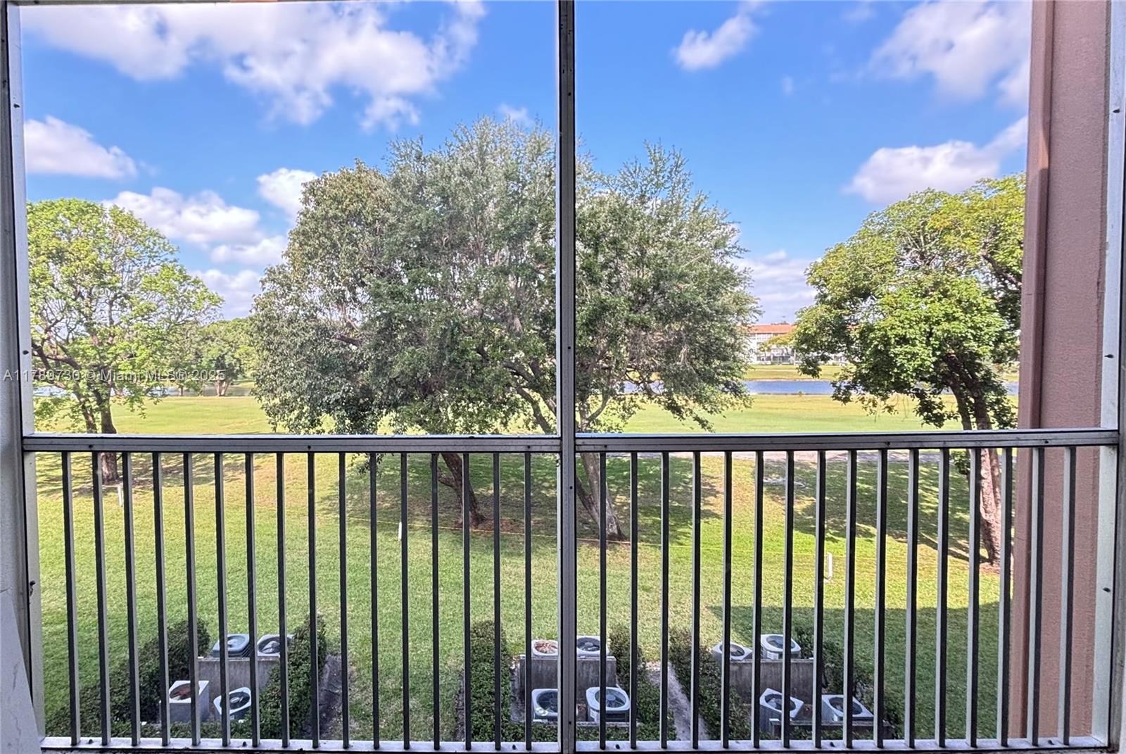 100 SW 130th Ter #303C, Pembroke Pines, Florida image 23