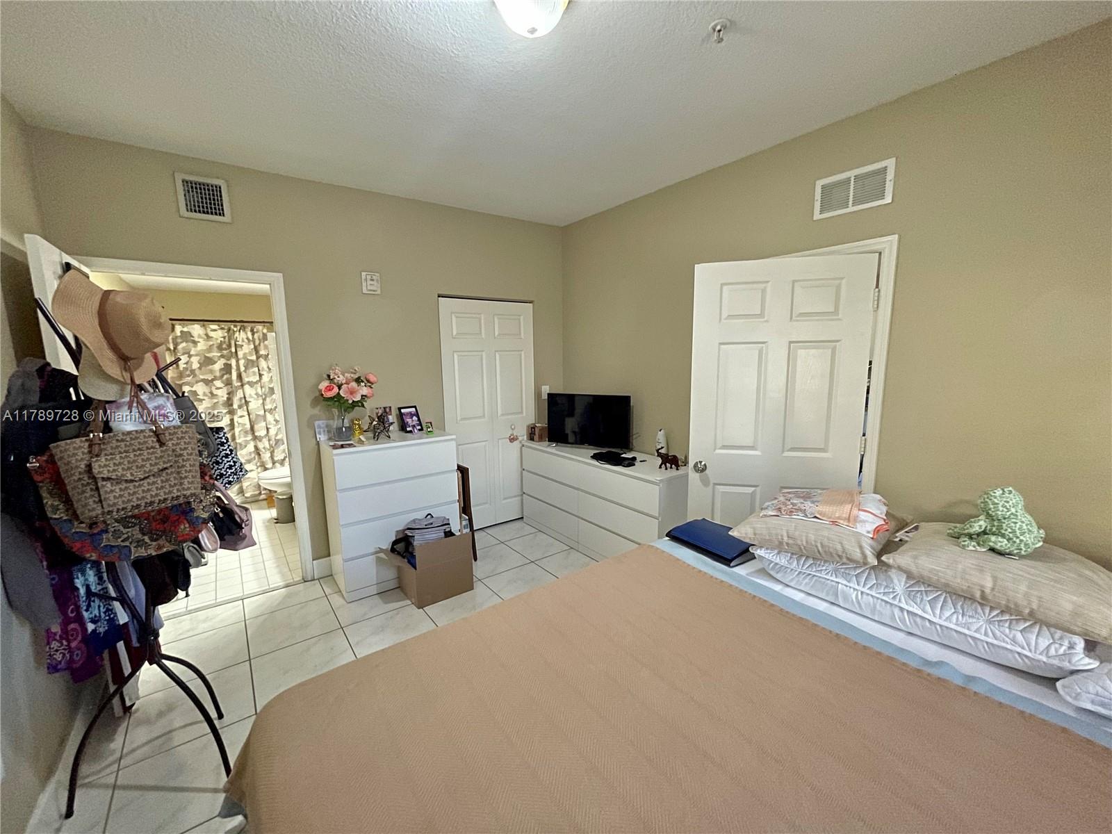 6940 NW 179th St #308-7, Hialeah, Florida image 12