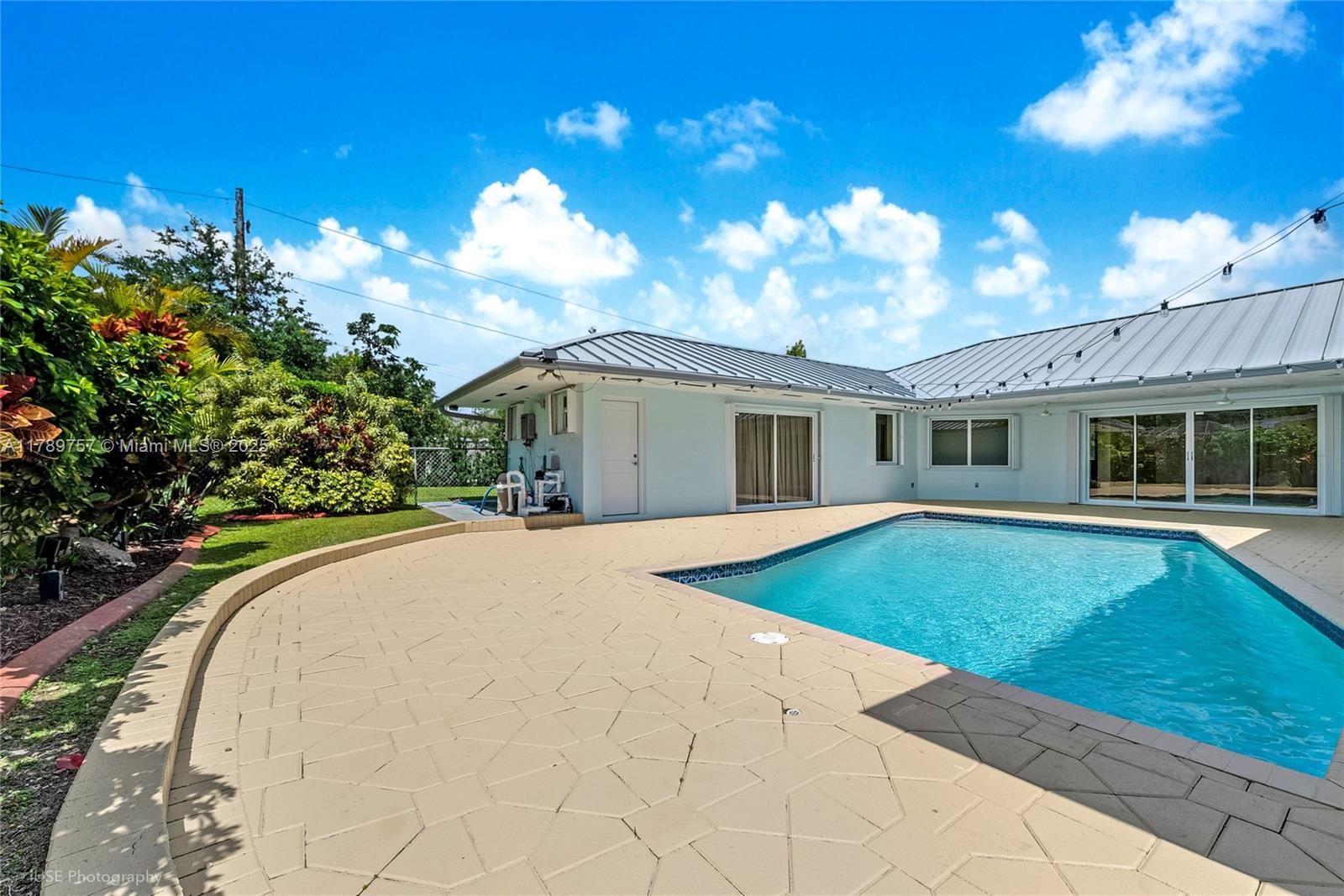 8400 SW 184th Ln, Cutler Bay, Florida image 4