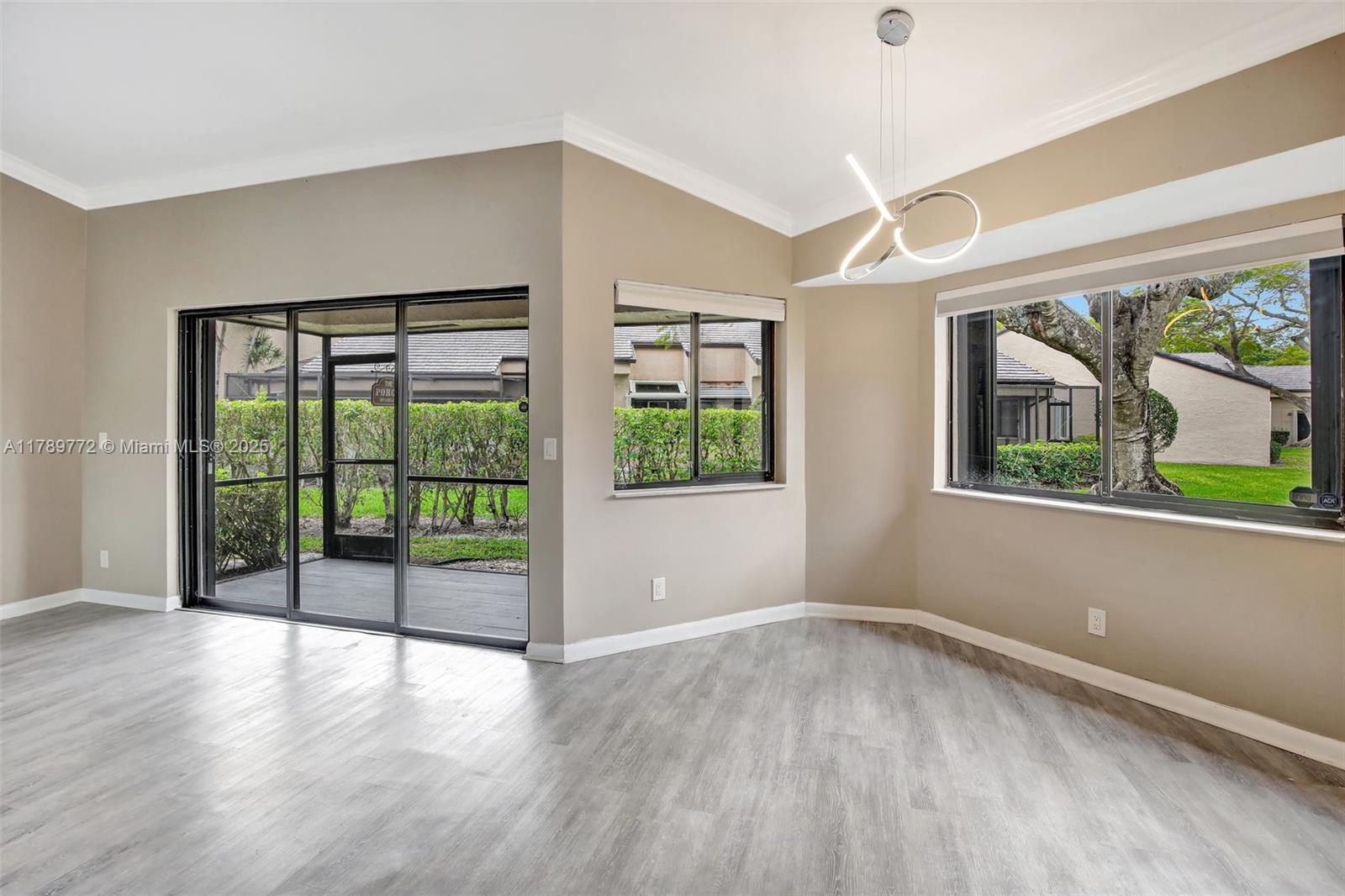 129 Chelsea Ln, Plantation, Florida image 10