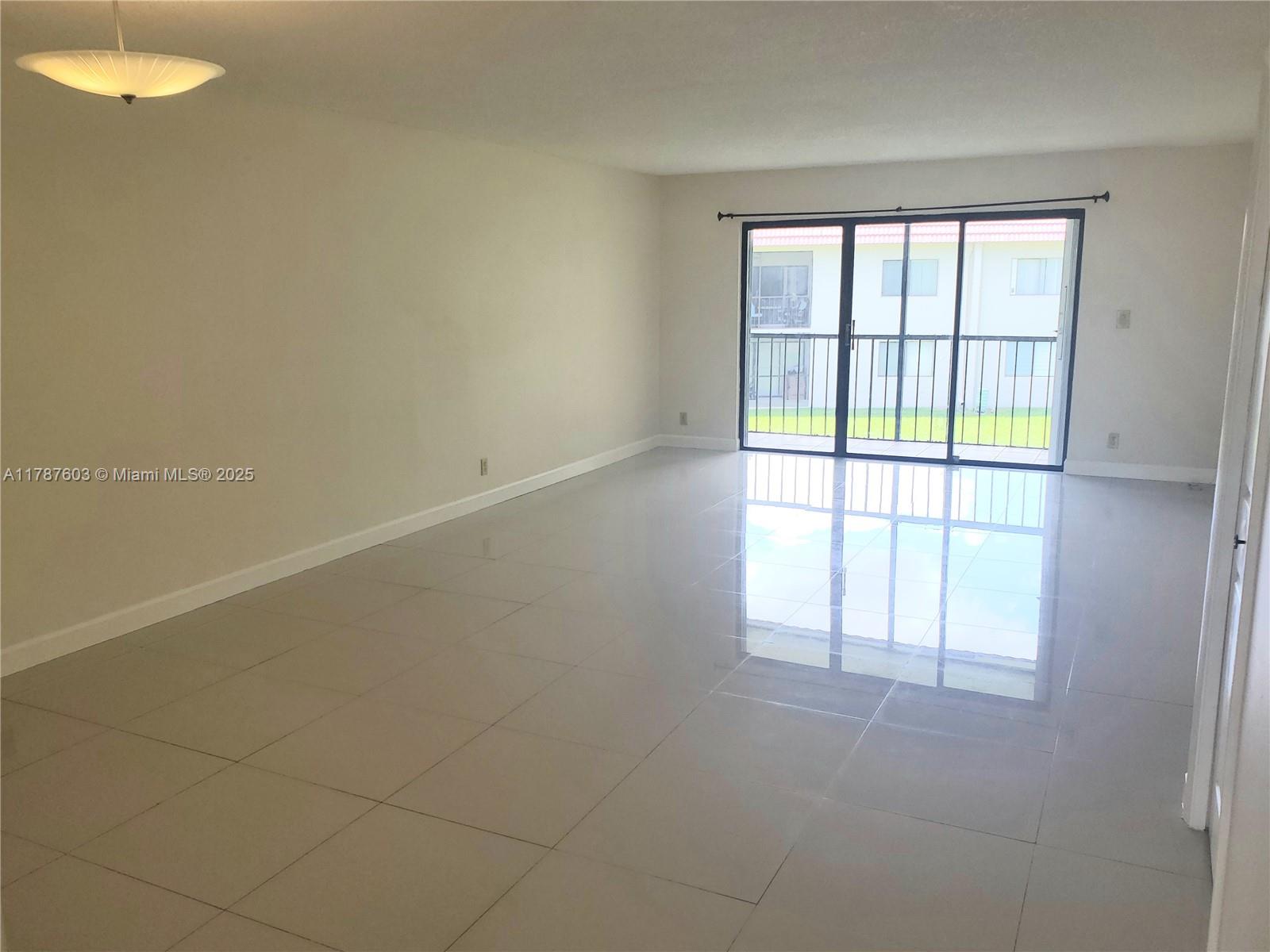 16210 Laurel Dr #203, Weston, Florida image 11