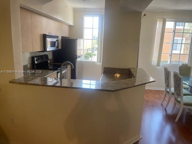 Listing Photo 10