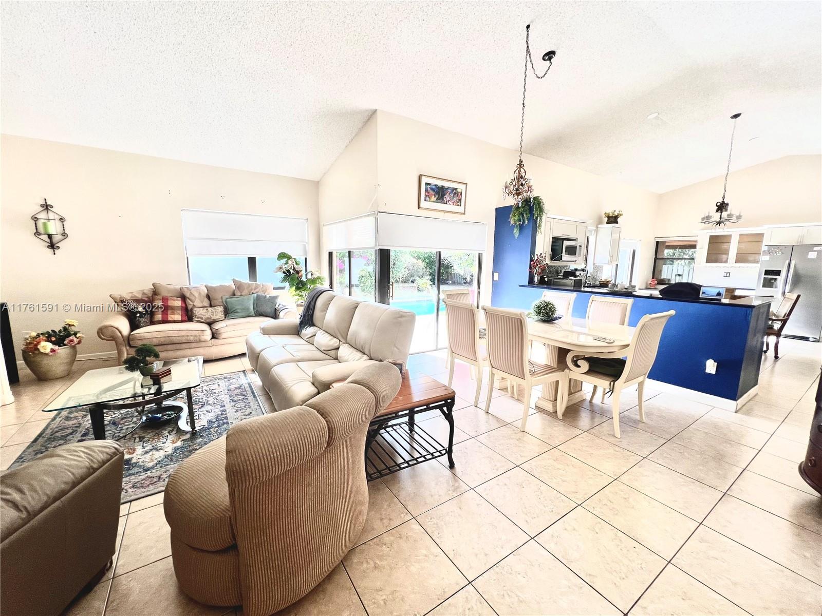 15211 Norfolk Ln, Davie, Florida image 11
