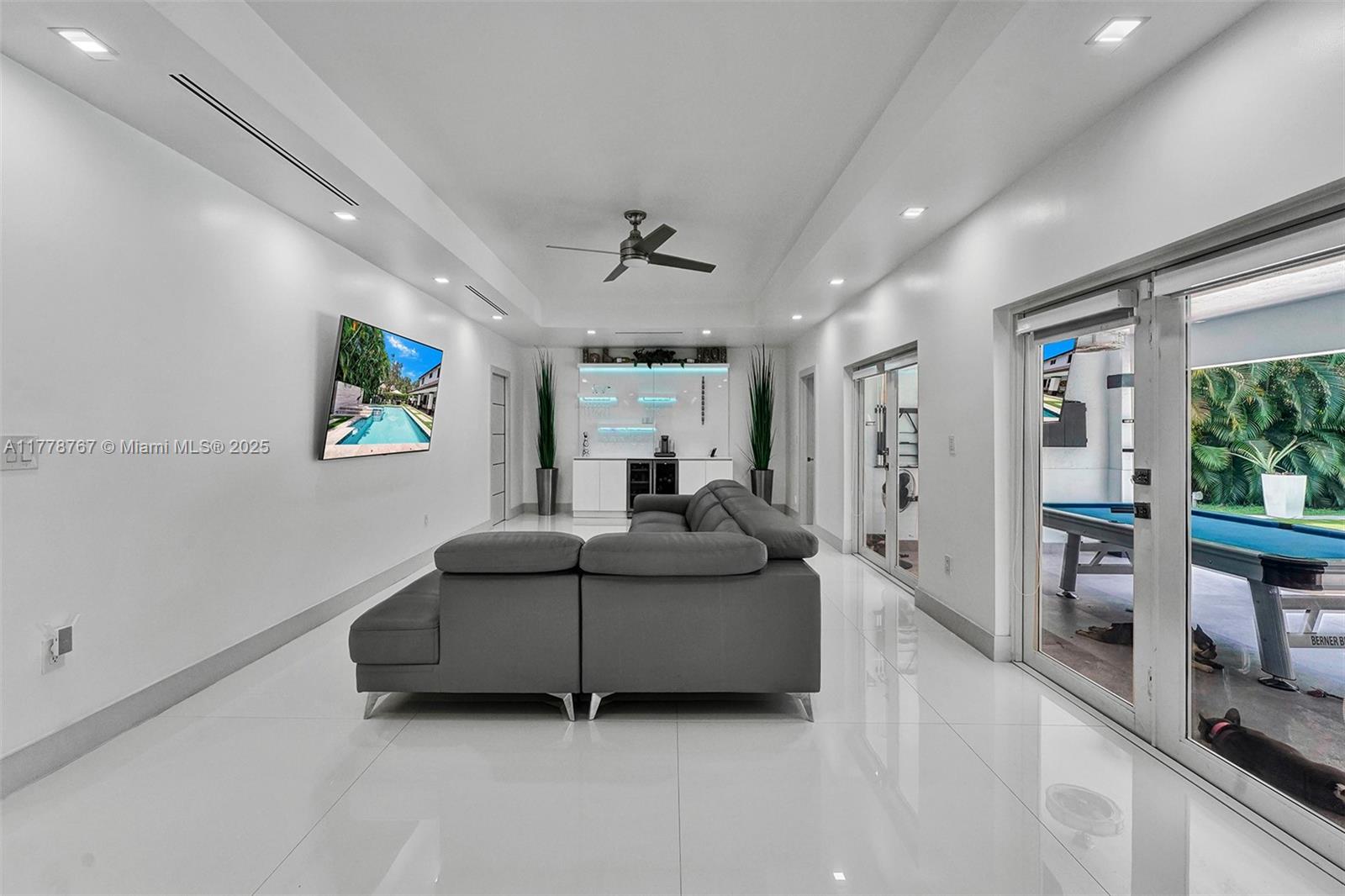 7870 NW 160th Ter, Miami Lakes, Florida image 15