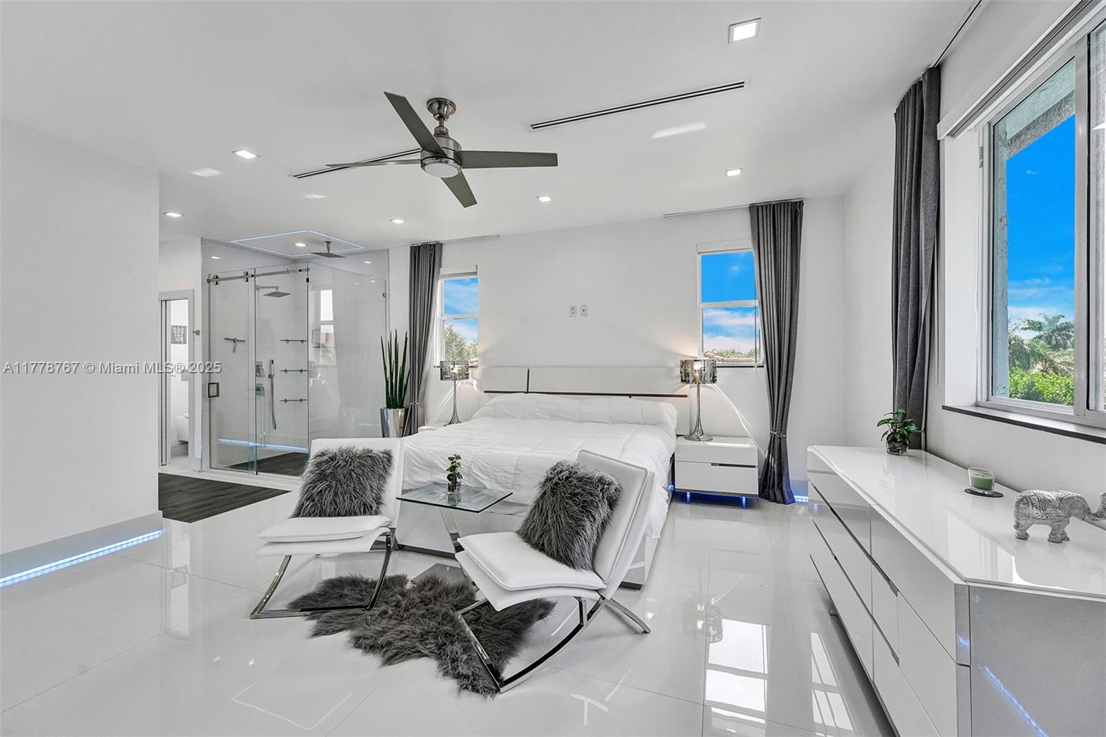 7870 NW 160th Ter, Miami Lakes, Florida image 29