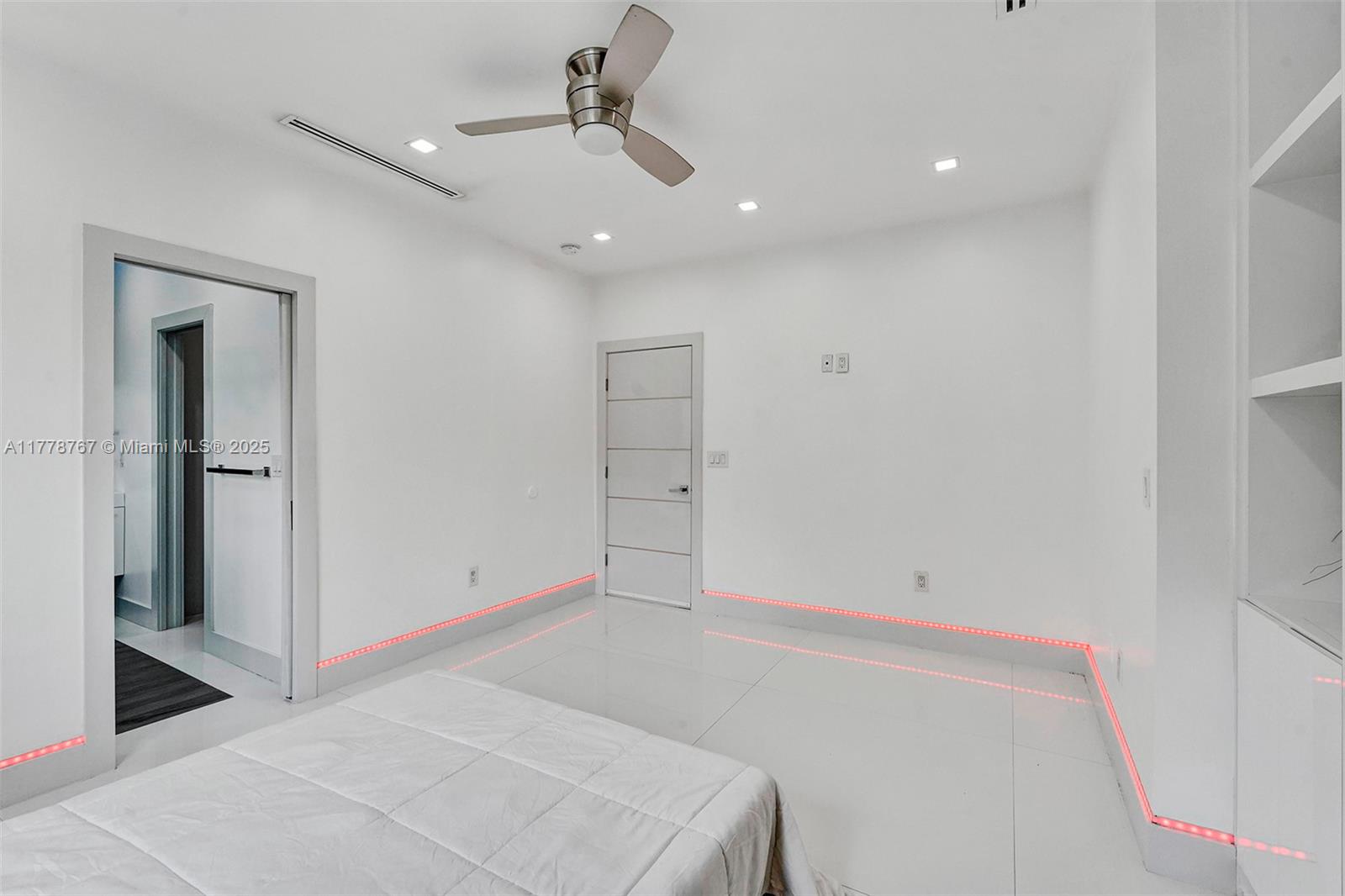 7870 NW 160th Ter, Miami Lakes, Florida image 44
