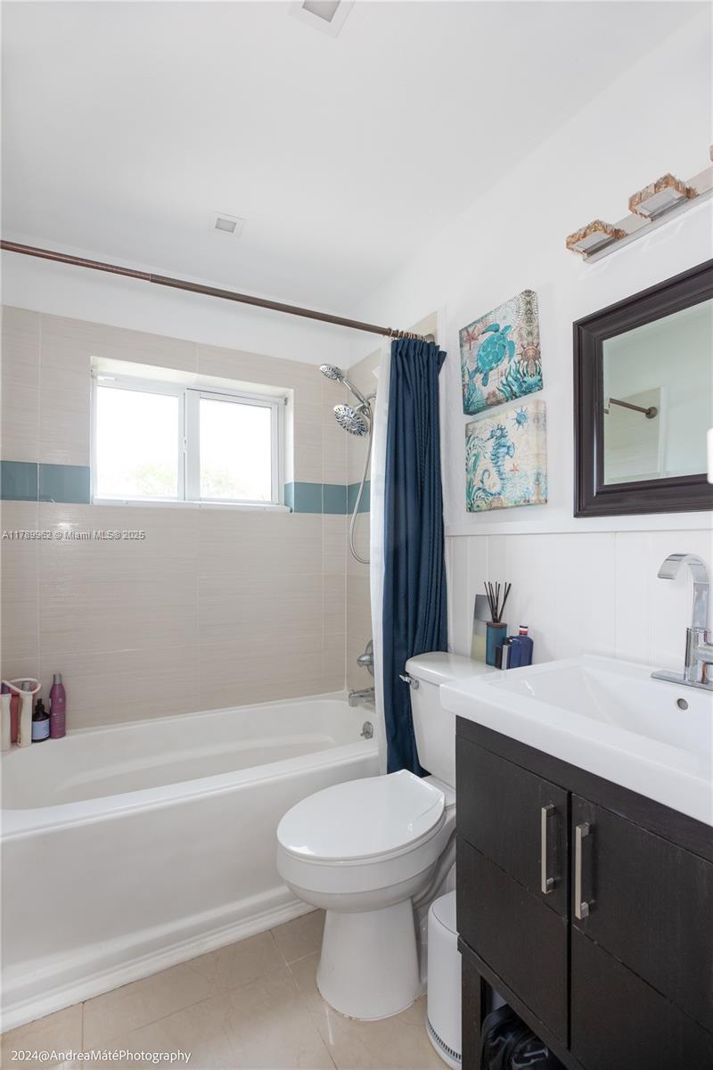 5901 NE 4th Ave, Oakland Park, Florida image 3