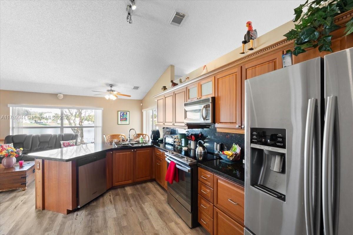 Listing Photo 22