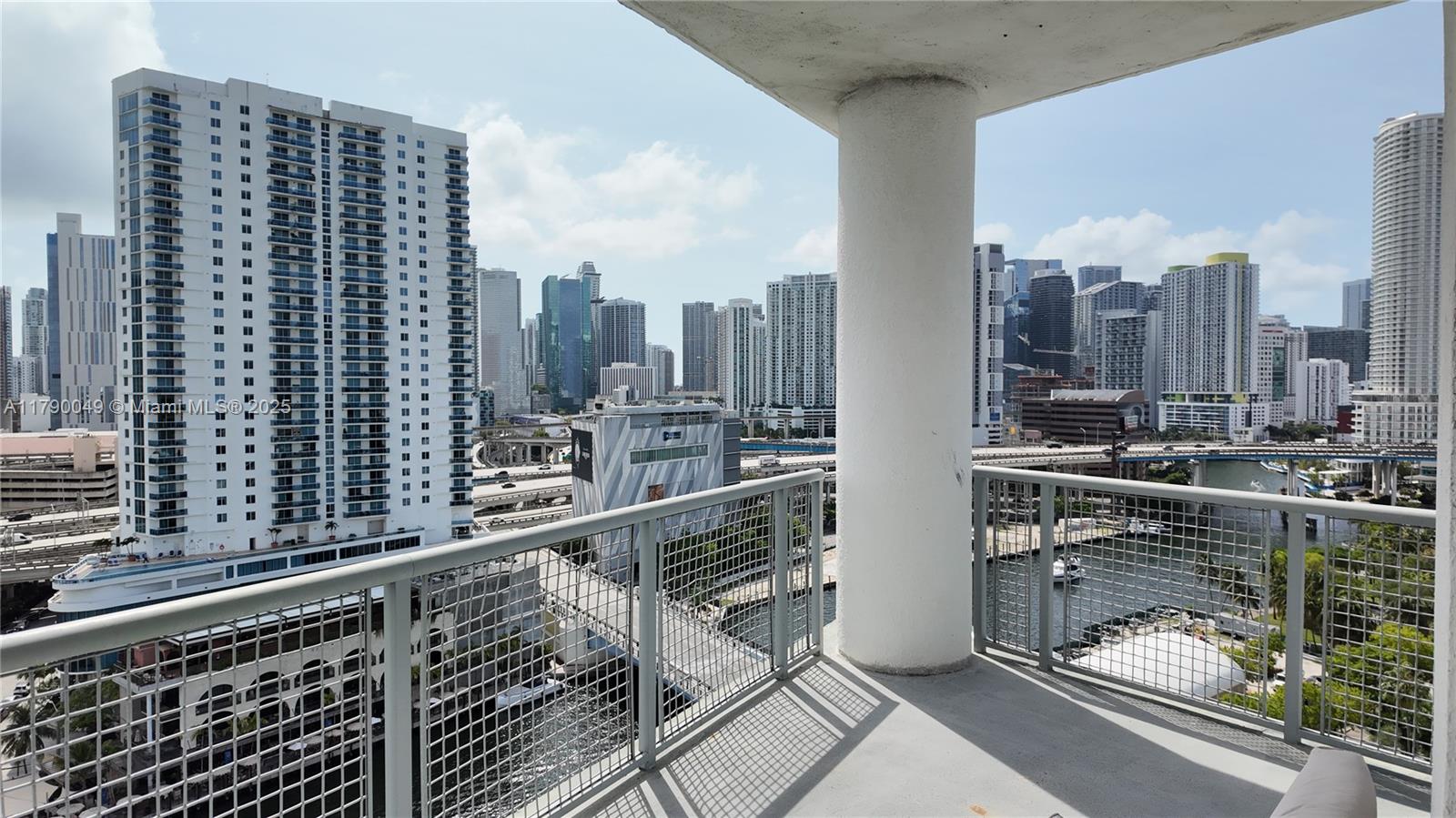 10 SW South River Dr 1603
