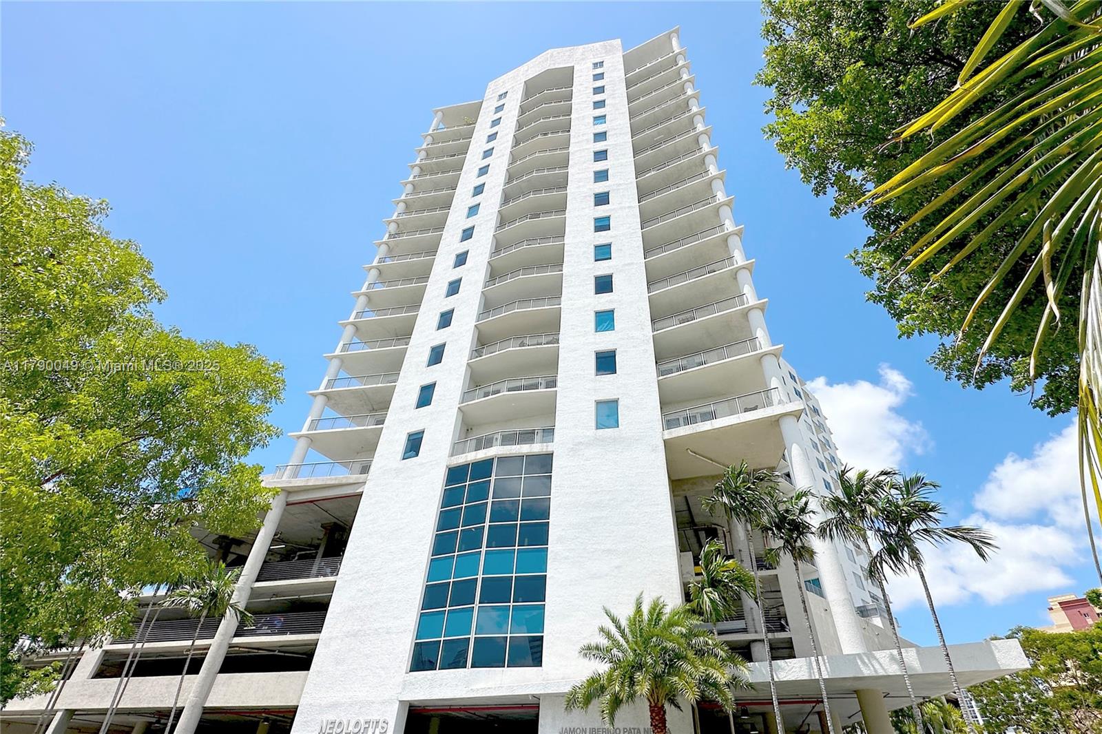 10 SW South River Dr 1603