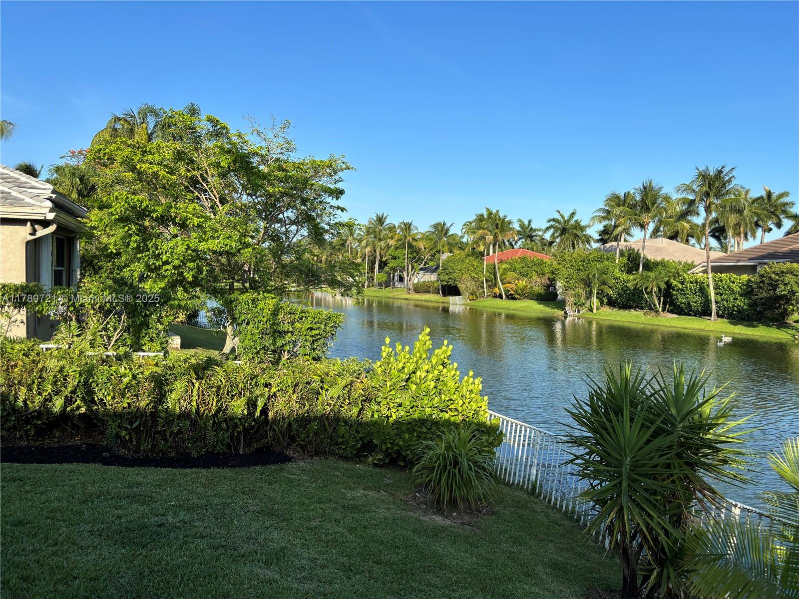 320 Windmill Palm Ave, Plantation, Florida image 24