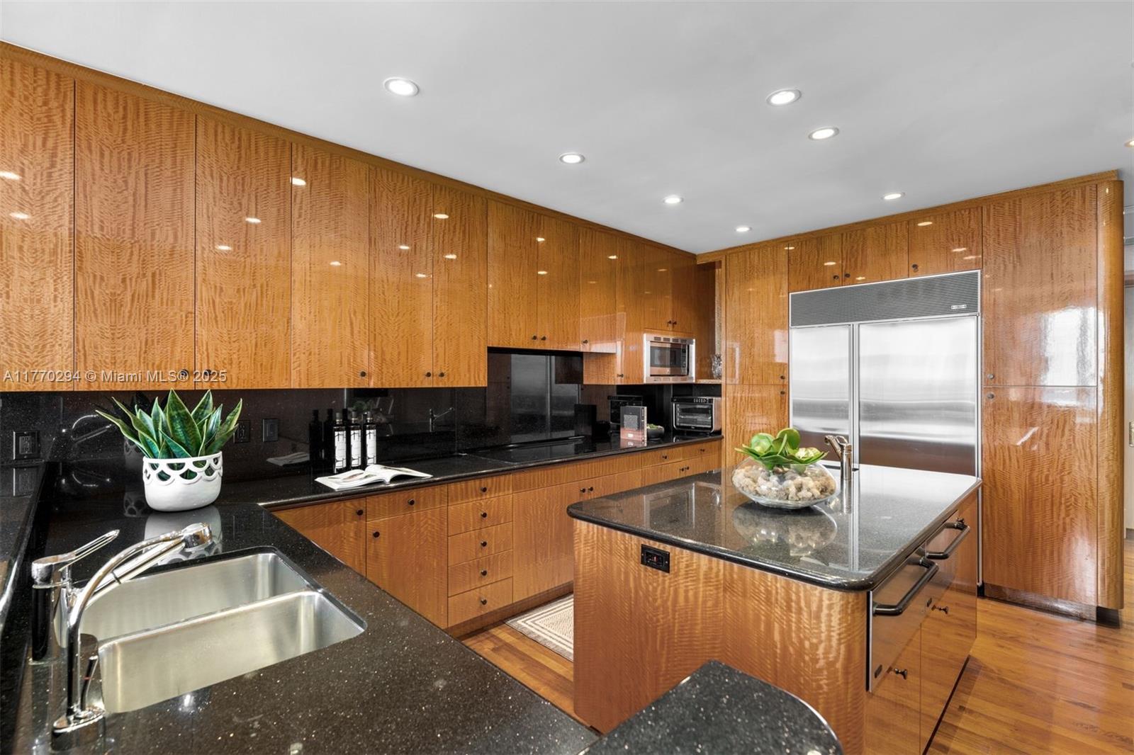10 Edgewater Dr #16K, Coral Gables, Florida image 18