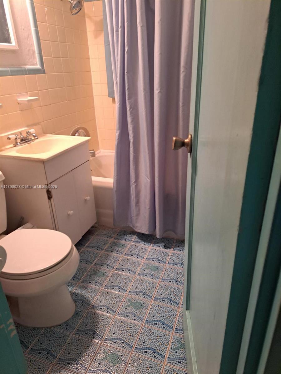 2020 Madison St, Hollywood, Florida image 13