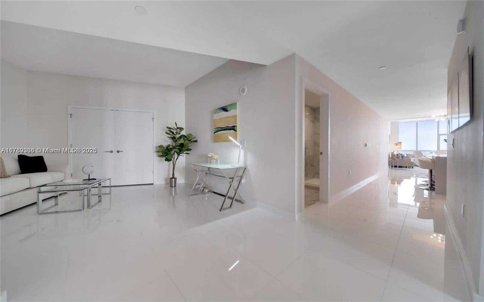 851 NE 1st Ave #2601, Miami FL 33132