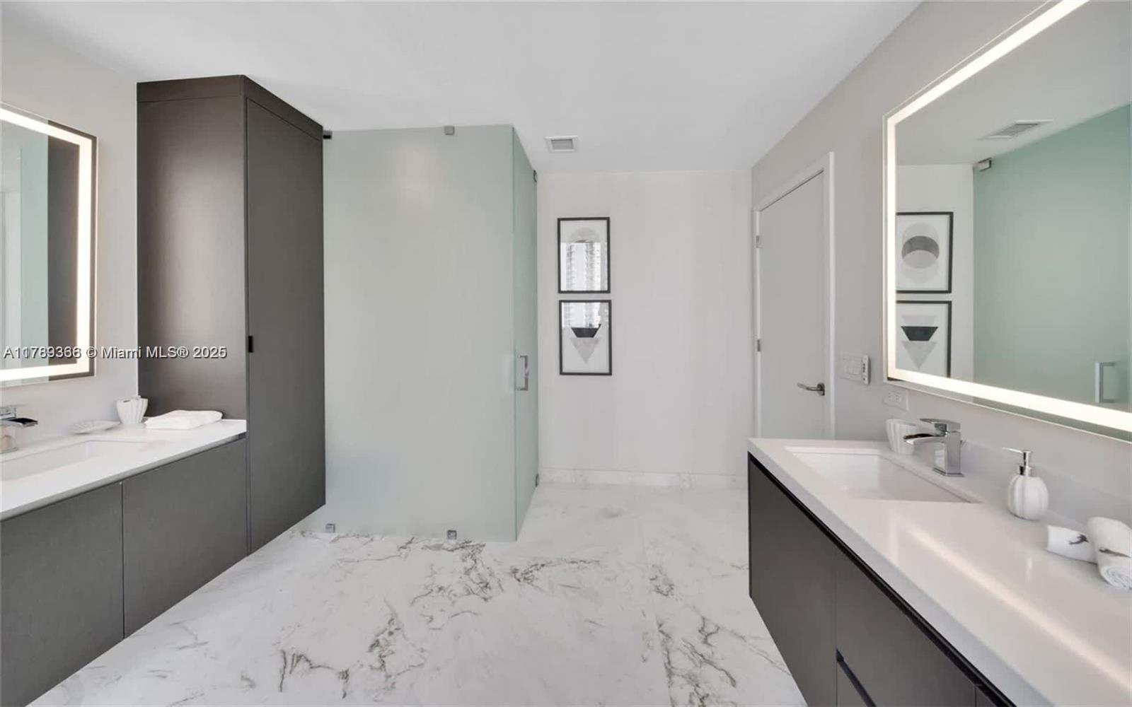 851 NE 1st Ave #2601, Miami FL 33132