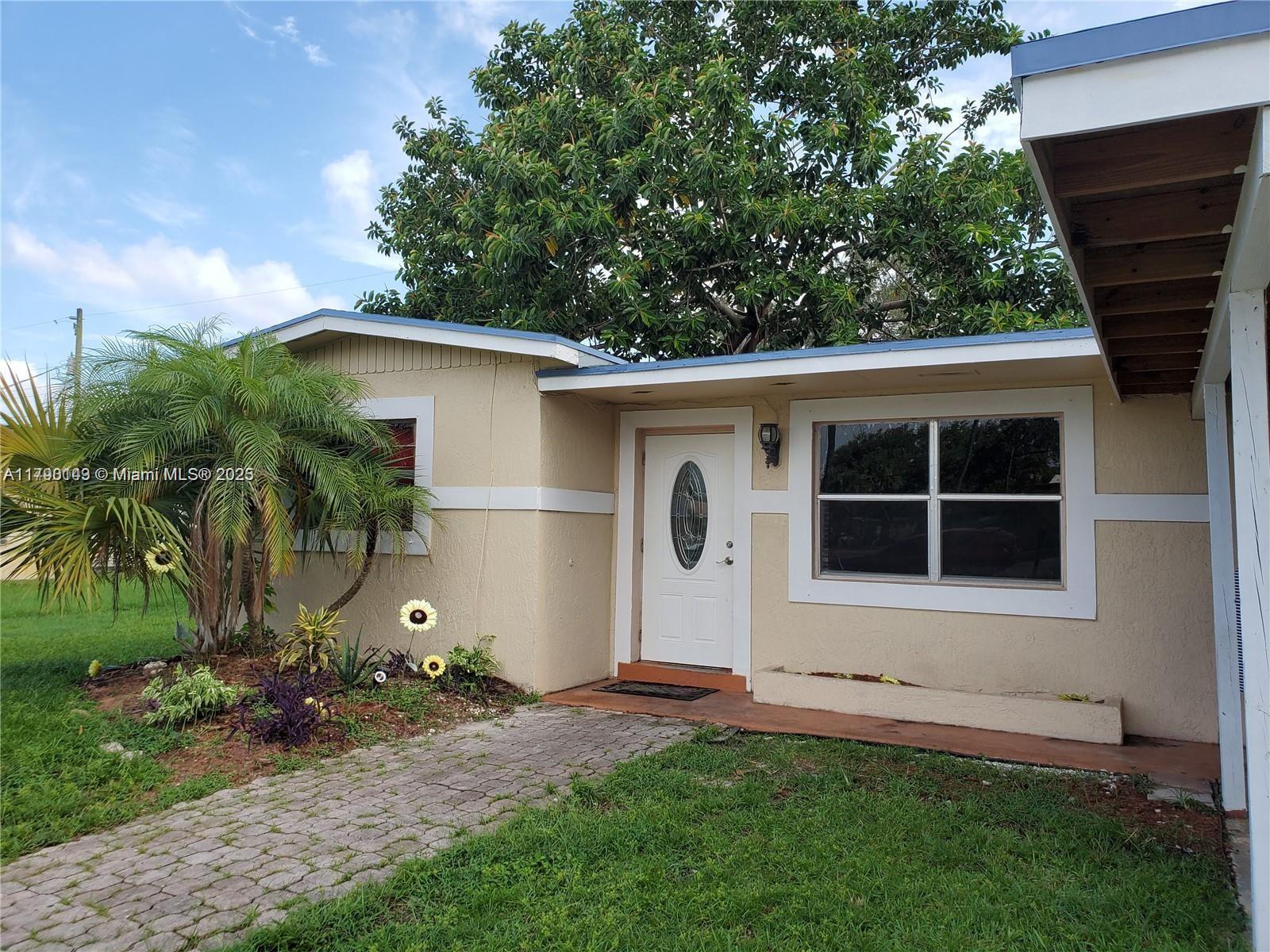 2540 NW 15th St, Fort Lauderdale, Florida image 2