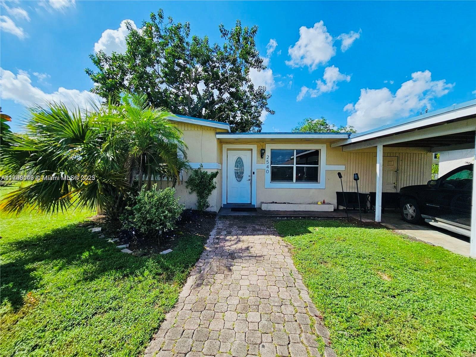 2540 NW 15th St, Fort Lauderdale, Florida image 3