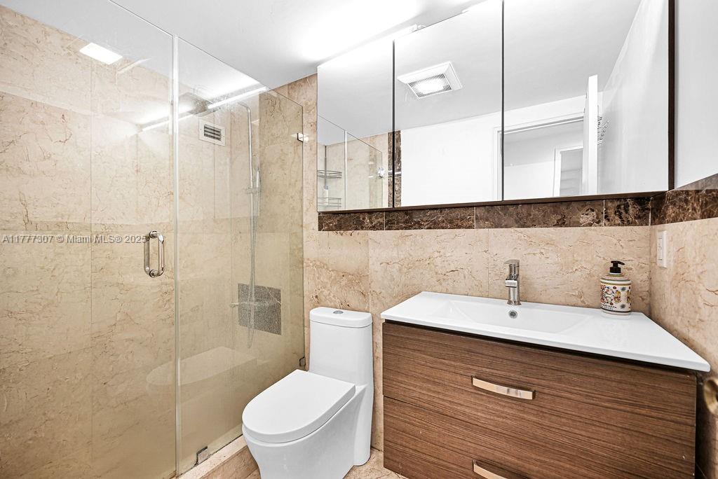 10185 Collins Ave #1003, Bal Harbour, Florida image 24