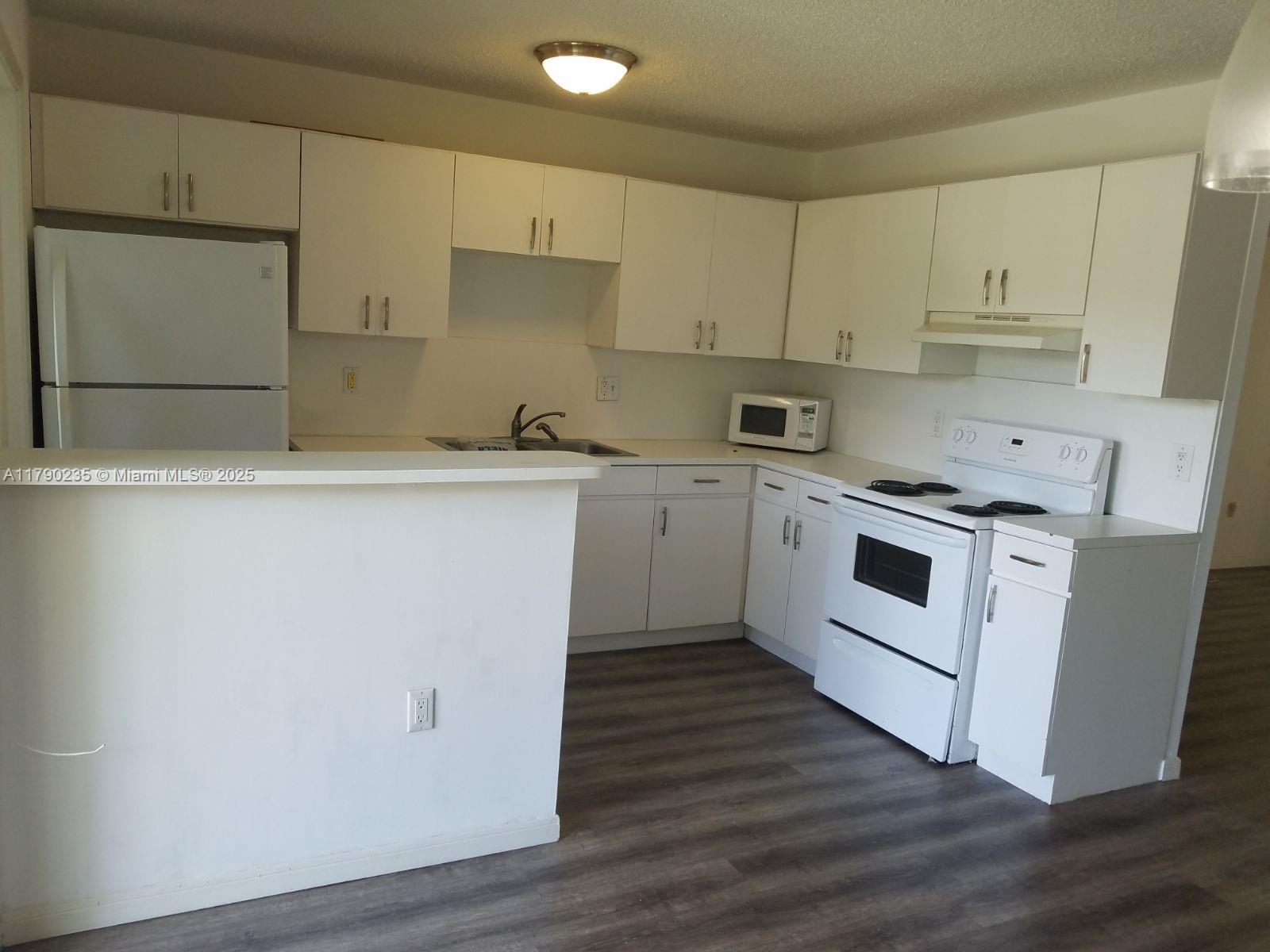 Property photo # 9