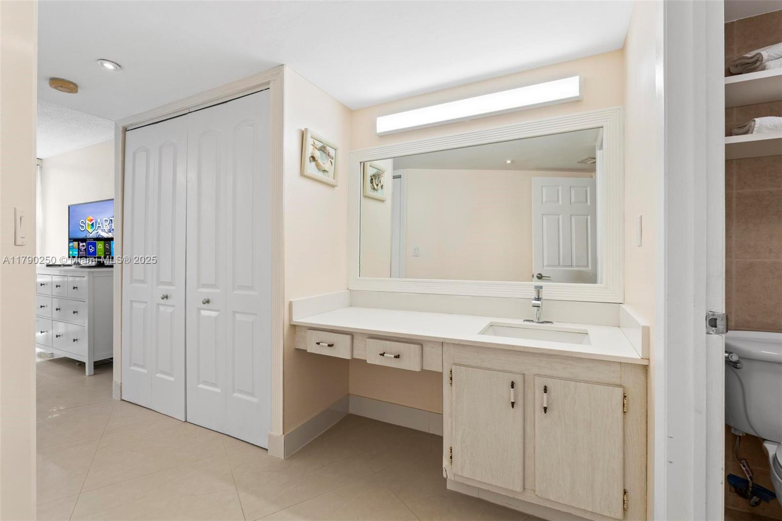 3401 N Country Club Dr #311, Aventura, Florida image 15