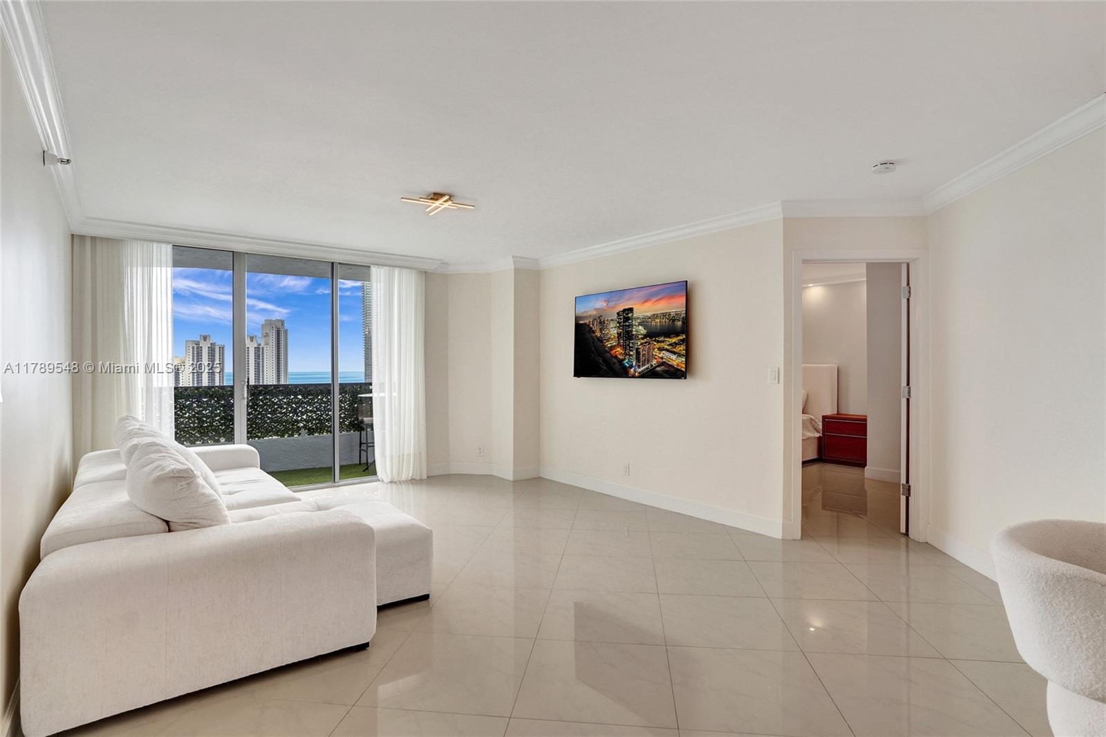 19195 NE Mystic Pointe Dr #3008, Aventura, Florida image 11