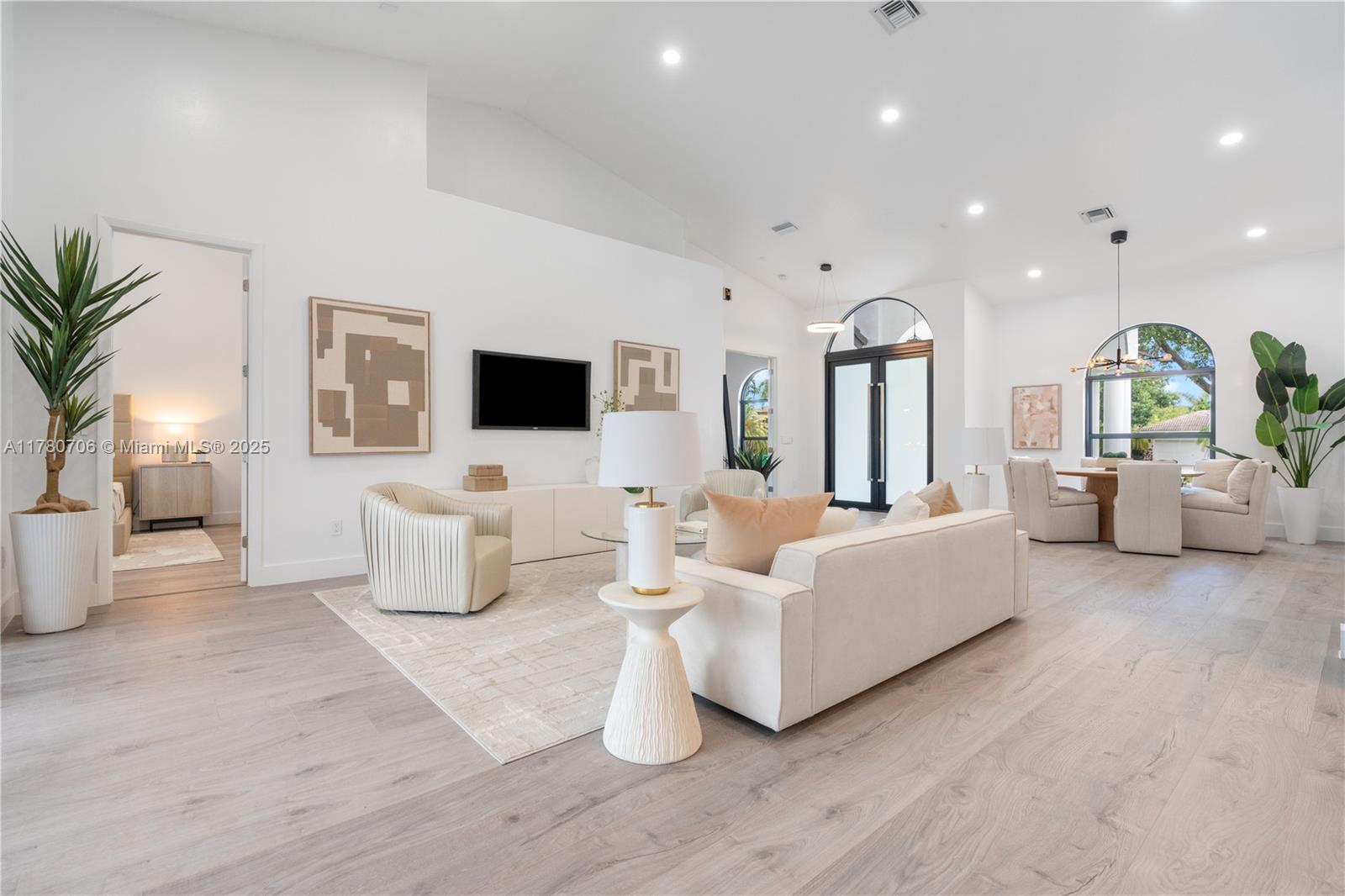 12020 NW 11th St, Plantation, Florida image 9