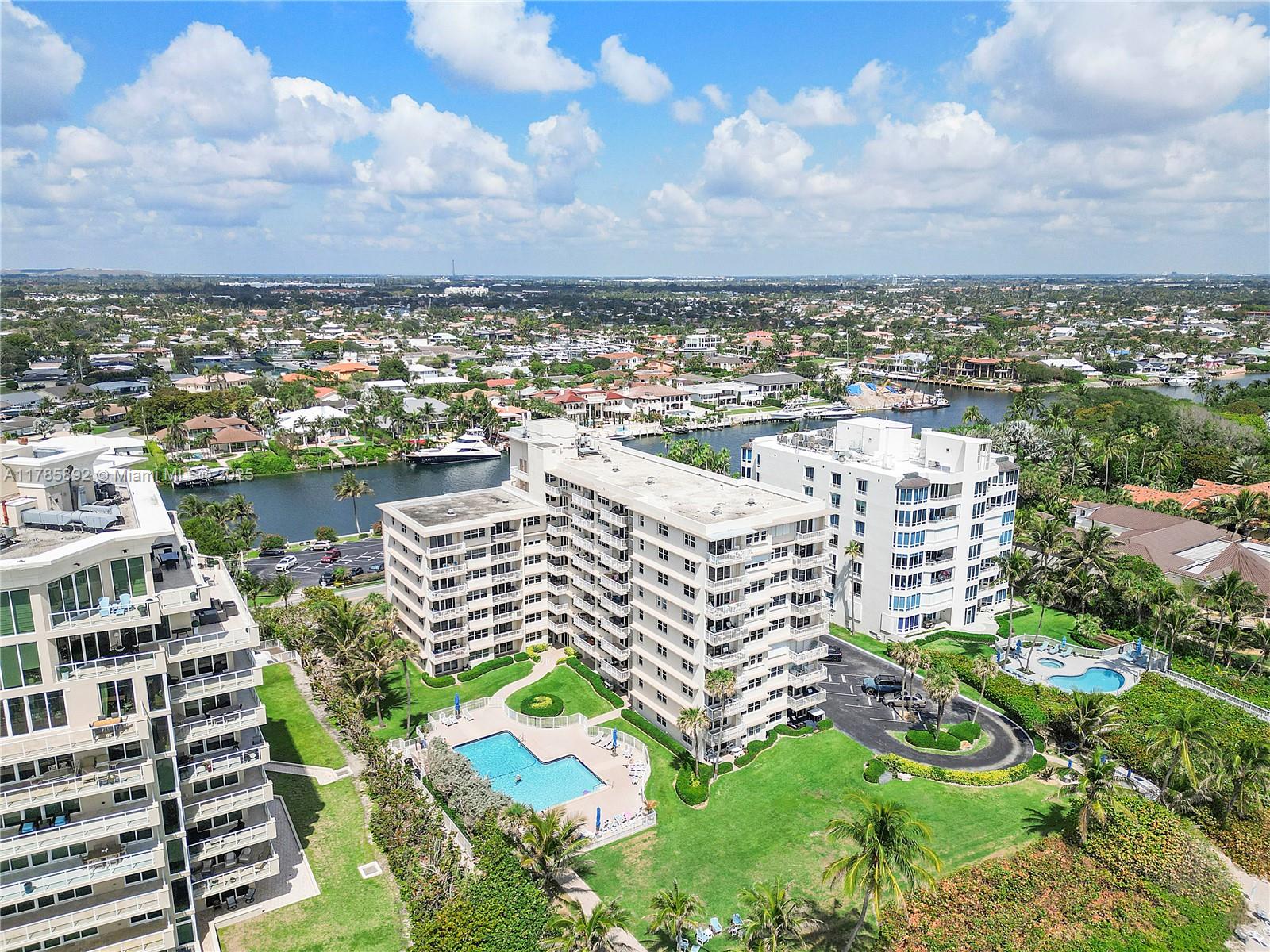 1069 Hillsboro Mile #308, Hillsboro Beach, Florida image 4