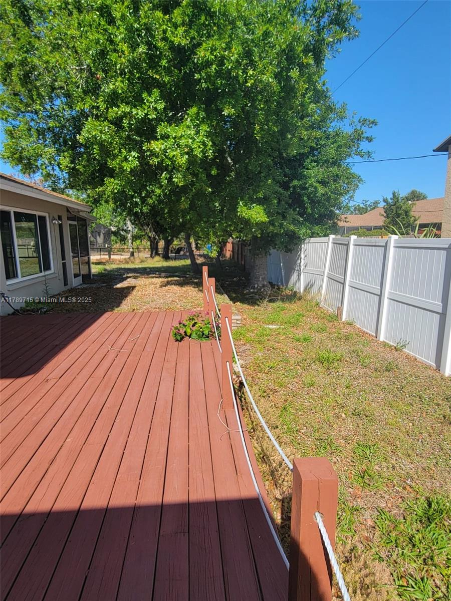 822 Diane Cir, Englewood, Florida image 11