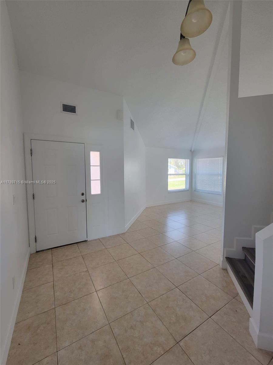 822 Diane Cir, Englewood, Florida image 2