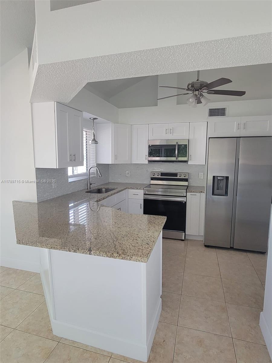 822 Diane Cir, Englewood, Florida image 5