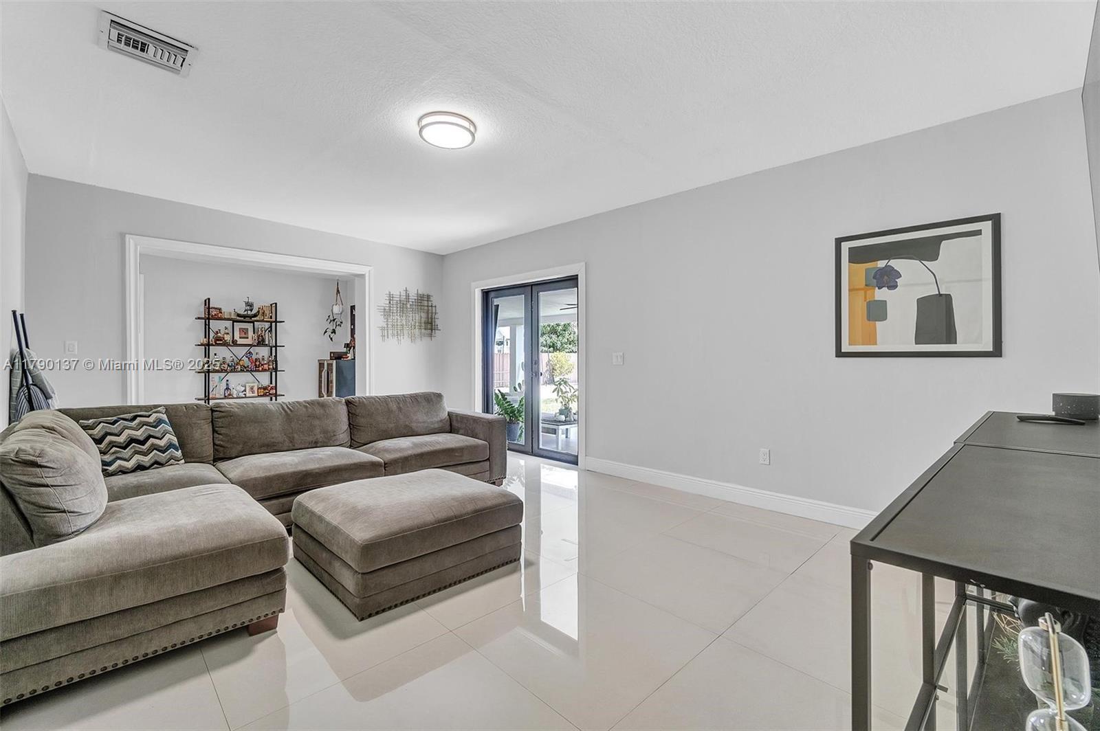 8230 SW 38th St, Miami, Florida image 28