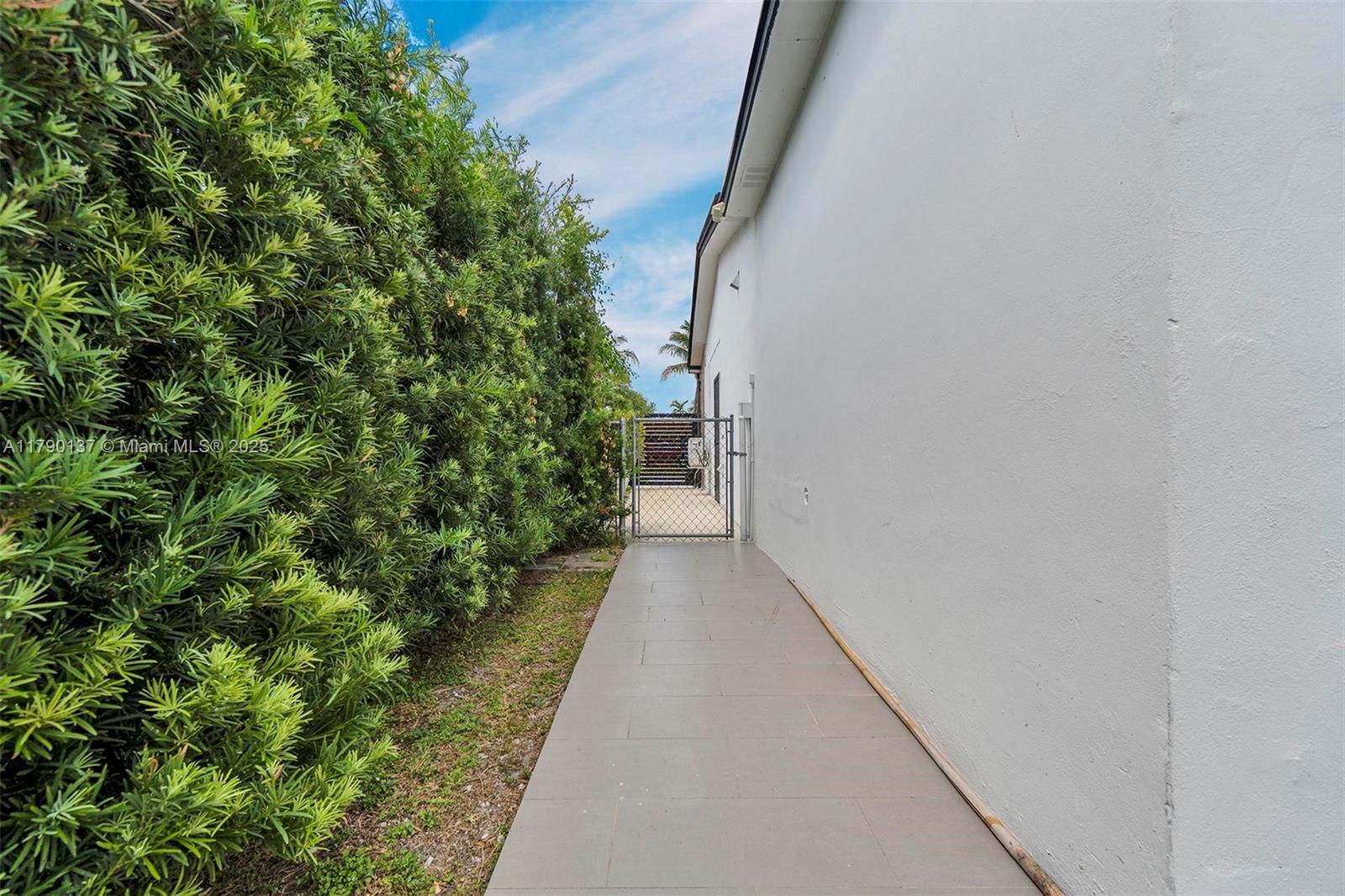 8230 SW 38th St, Miami, Florida image 37